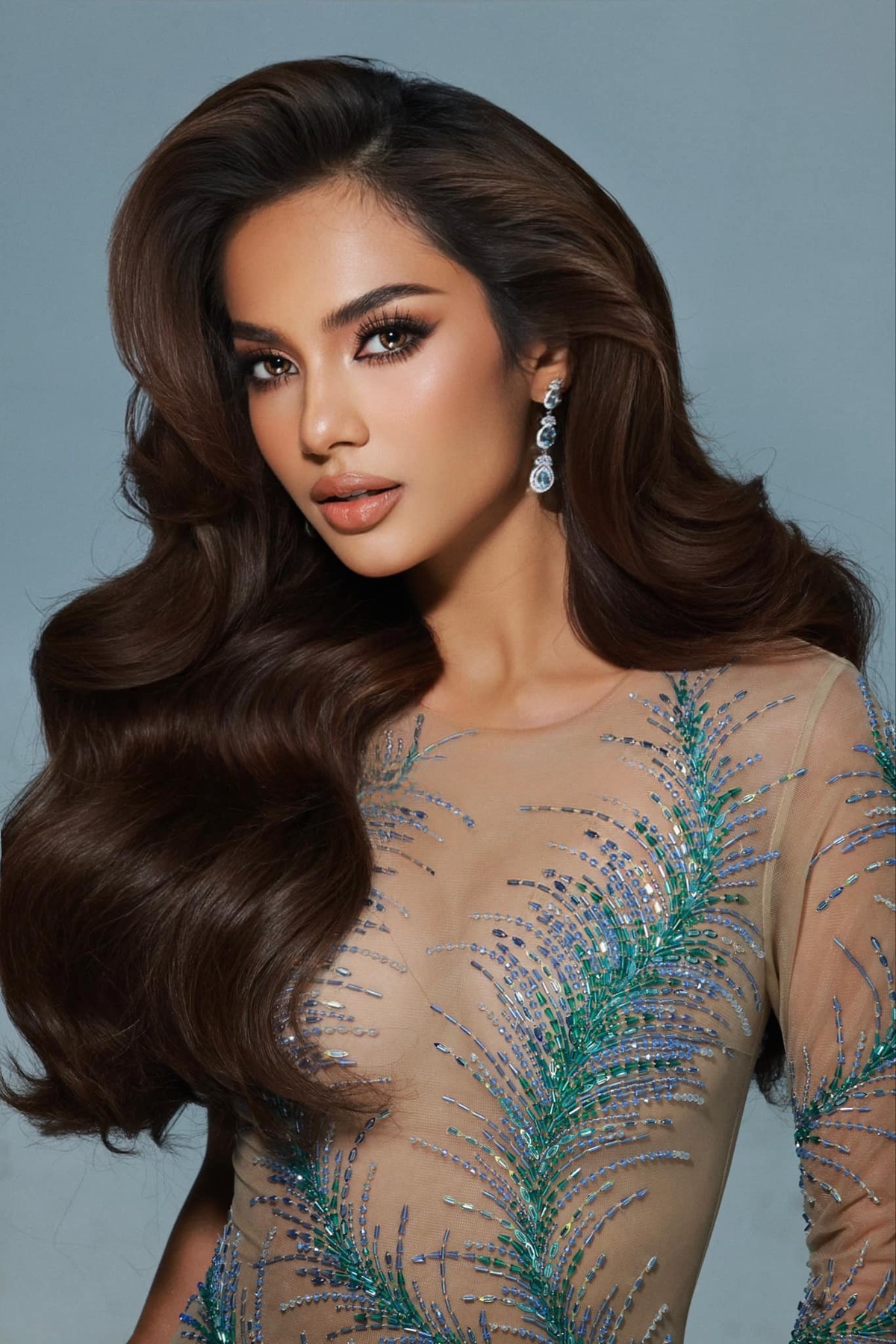 Fan quốc tế 'ngất ngây' trước nhan sắc của Emma Lê tại Miss Universe VN Ảnh 2