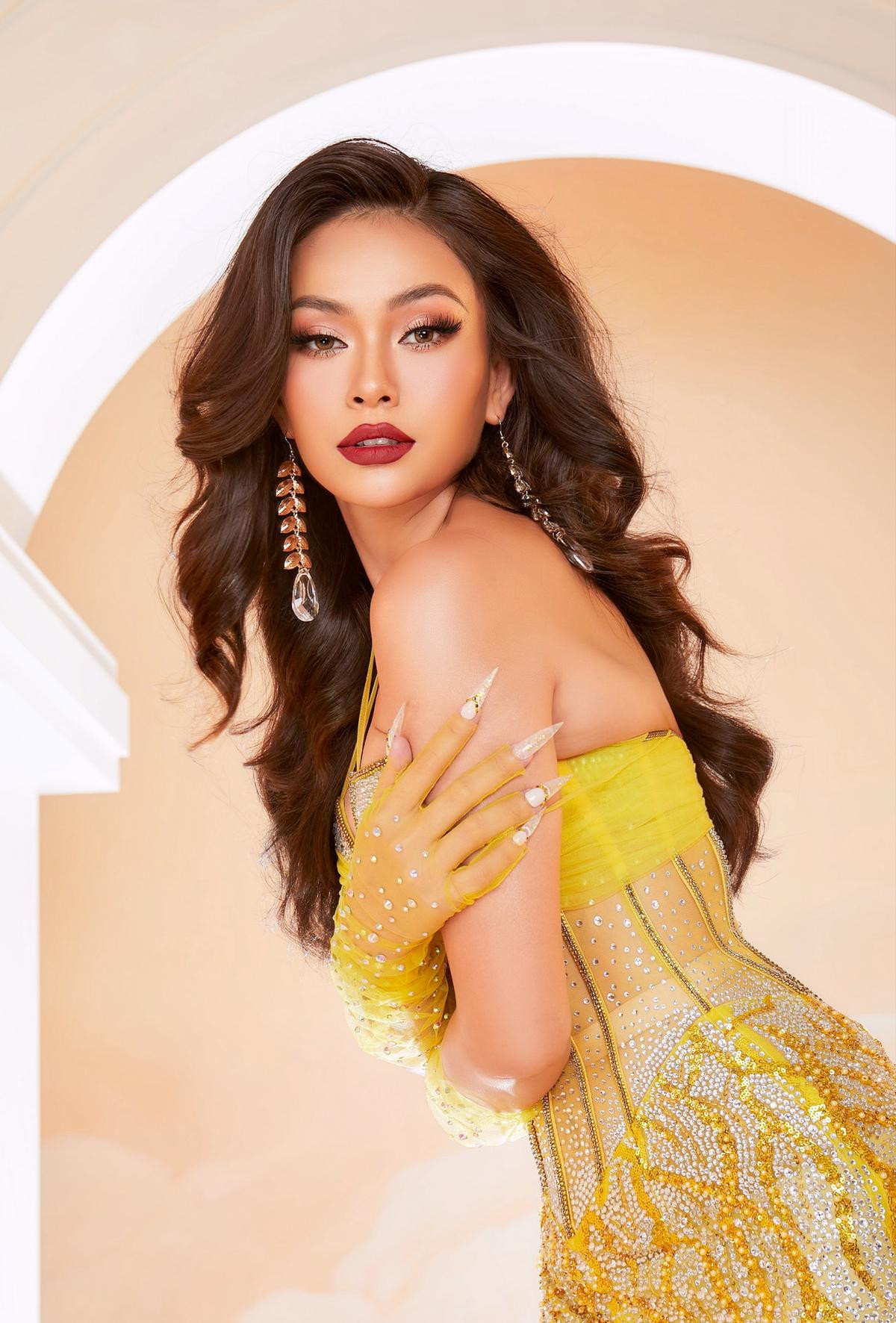 Hương Ly - Lệ Nam đứng cùng khung hình trước giờ chinh chiến Miss Universe Vietnam Ảnh 9