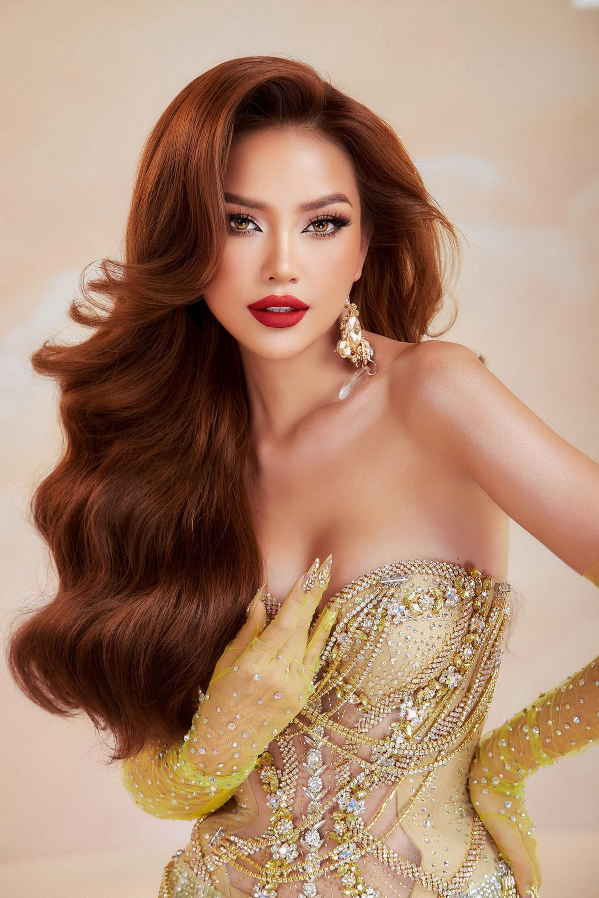 Hương Ly - Lệ Nam đứng cùng khung hình trước giờ chinh chiến Miss Universe Vietnam Ảnh 10