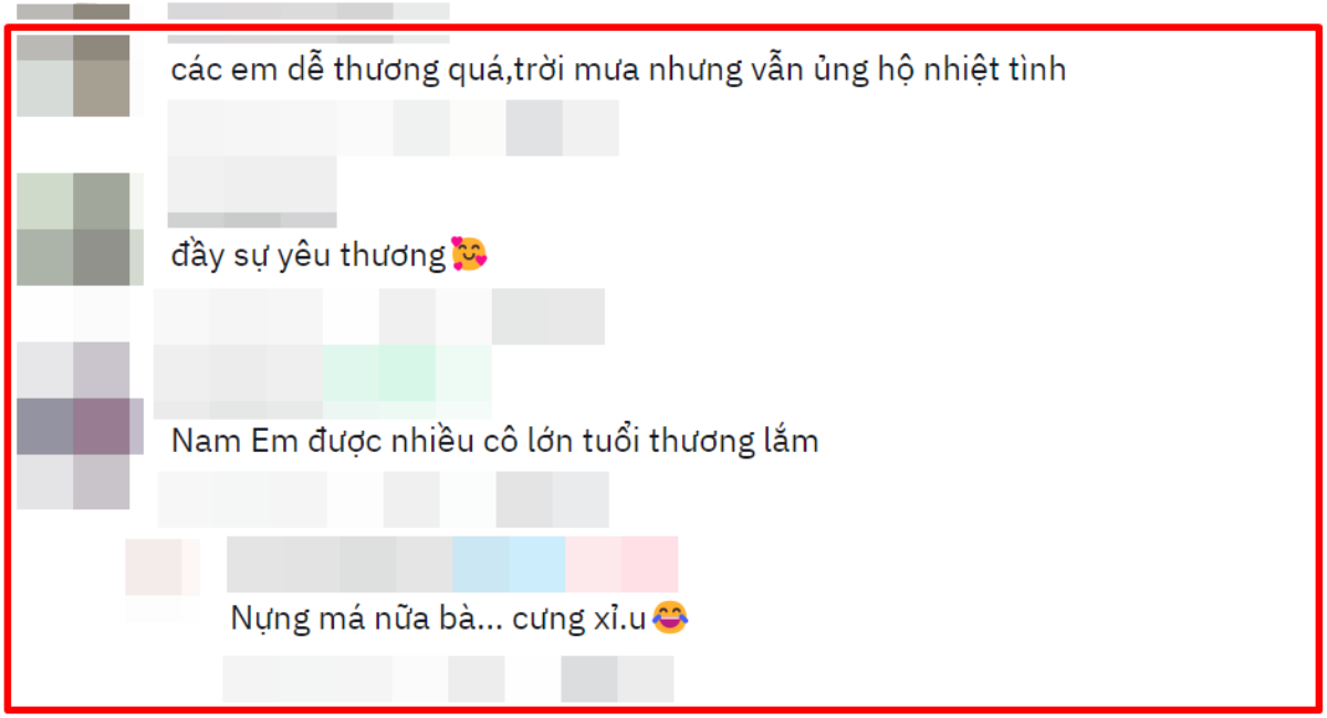 Khán giả lớn tuổi lên sân khấu giữa trời mưa to để làm một điều cho Nam Em Ảnh 2