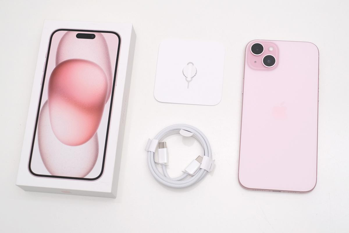 Cận cảnh iPhone 15 Plus màu hồng có gì đặc biệt? Ảnh 3