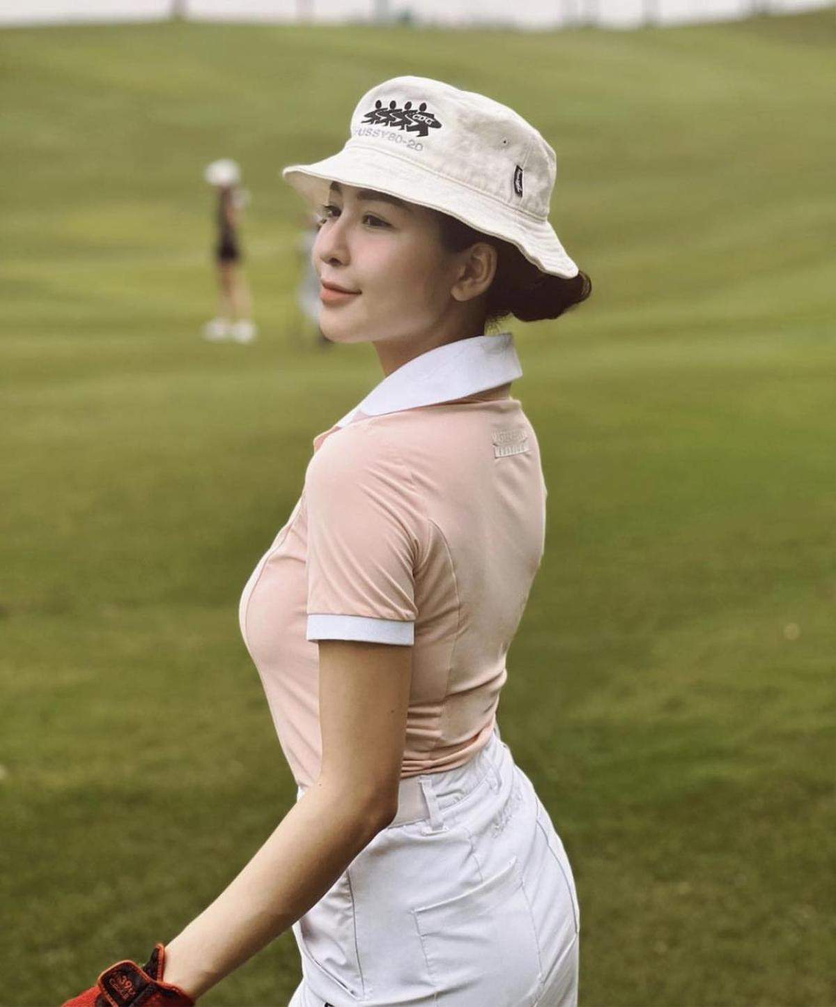 Hotgirl Trâm Anh đã thay đổi quan điểm 'chơi golf để kiếm đại gia' ra sao? Ảnh 1