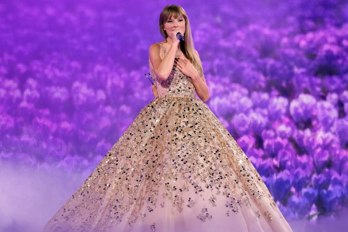 Lịch trình biểu diễn gây sốc của Taylor Swift: Không hổ danh nữ ca sĩ hàng đầu thế giới! Ảnh 2