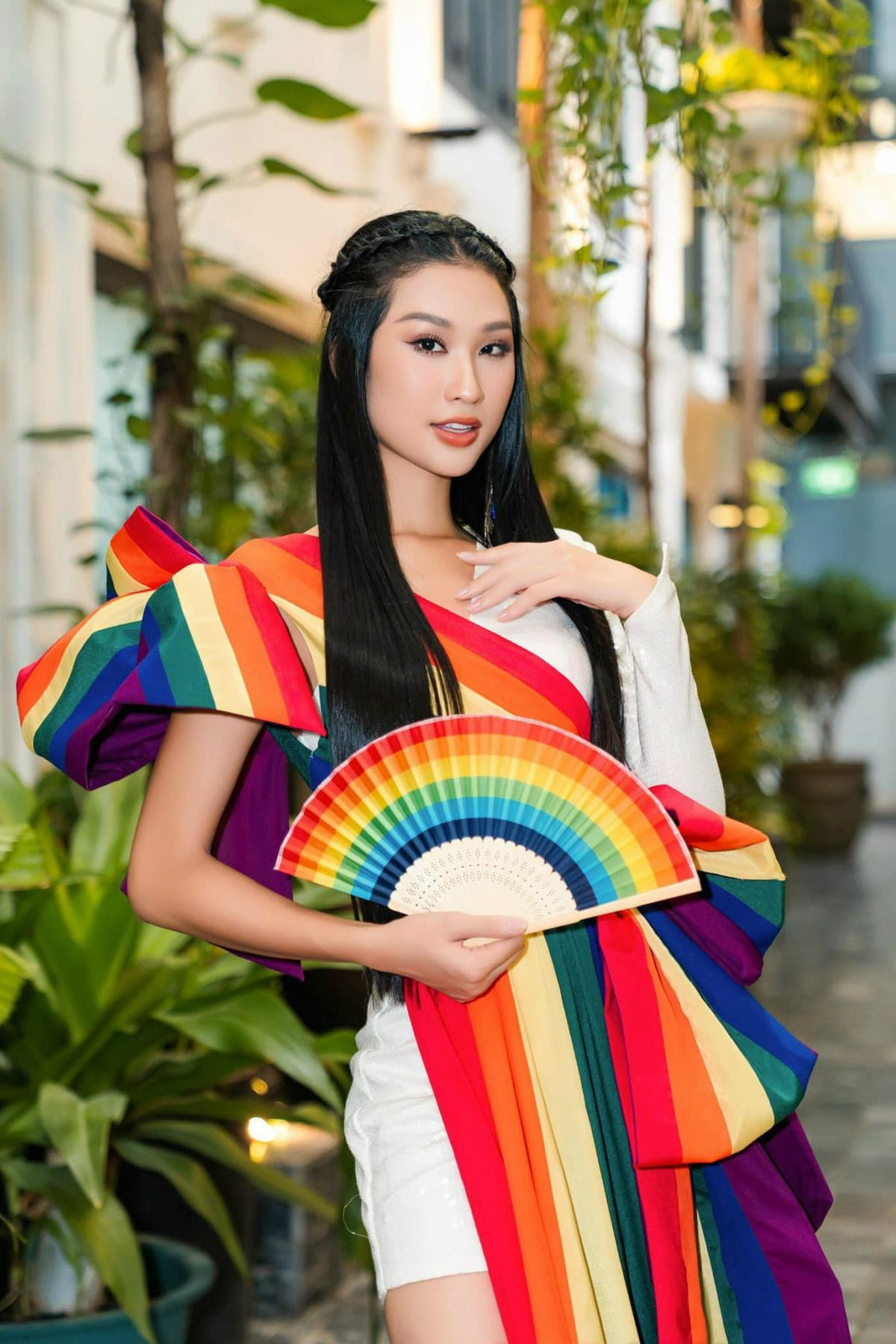 Top 6 Miss Universe Vietnam 2023 - Phạm Thư quyết tâm theo đuổi sự nghiệp diễn xuất Ảnh 3