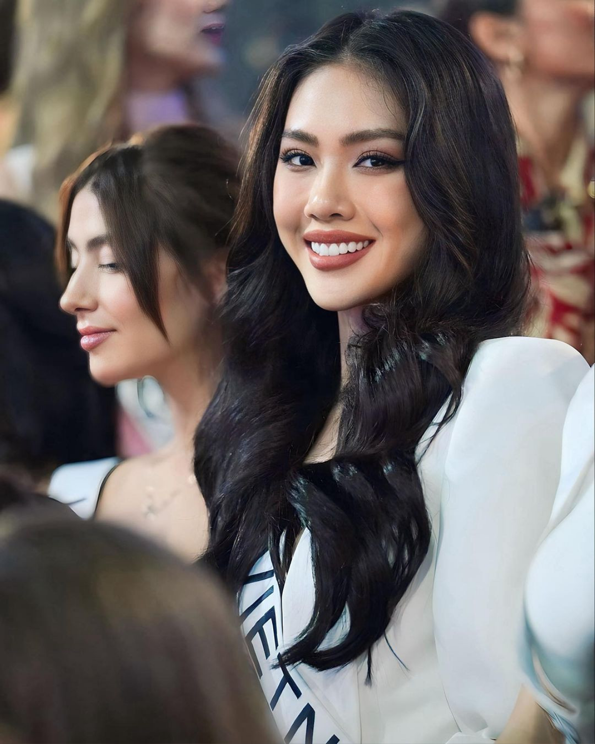 Miss Universe Vietnam 2023 sau 4 tháng đăng quang: Hoa hậu 'đóng bụi', Á hậu liên tục đắt show Ảnh 3