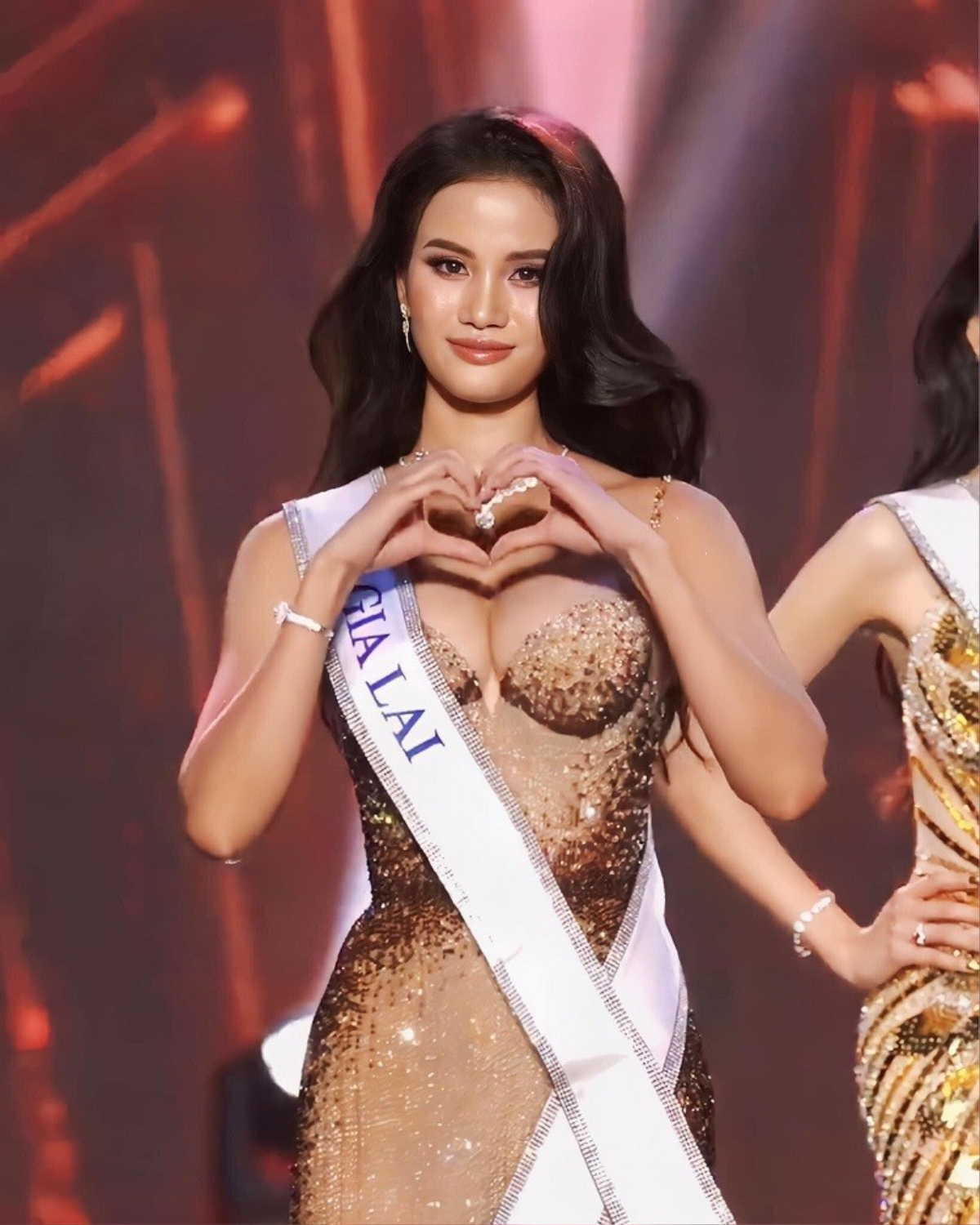 Miss Universe Vietnam 2023 sau 4 tháng đăng quang: Hoa hậu 'đóng bụi', Á hậu liên tục đắt show Ảnh 5