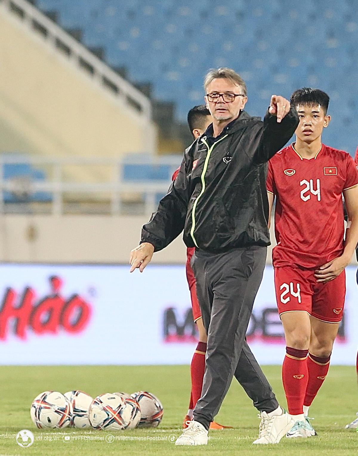 Kịch bản nào chờ HLV Troussier ở ngày tuyển Việt Nam chia tay Asian Cup 2023? Ảnh 1