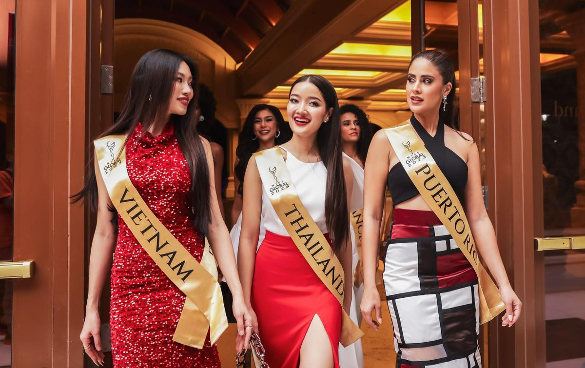 Siêu mẫu Hà Anh nóng bỏng trong ngày đón dàn thí sinh Miss Global 2023 Ảnh 3