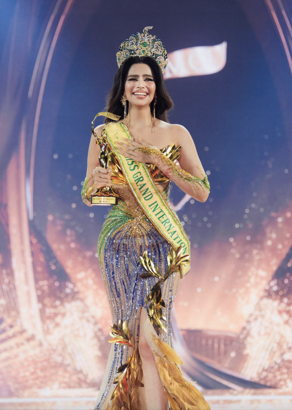 Tân Miss Grand International: CEO vóc dáng nóng bỏng, đời thường chuộng gu 'mặc hở' Ảnh 1