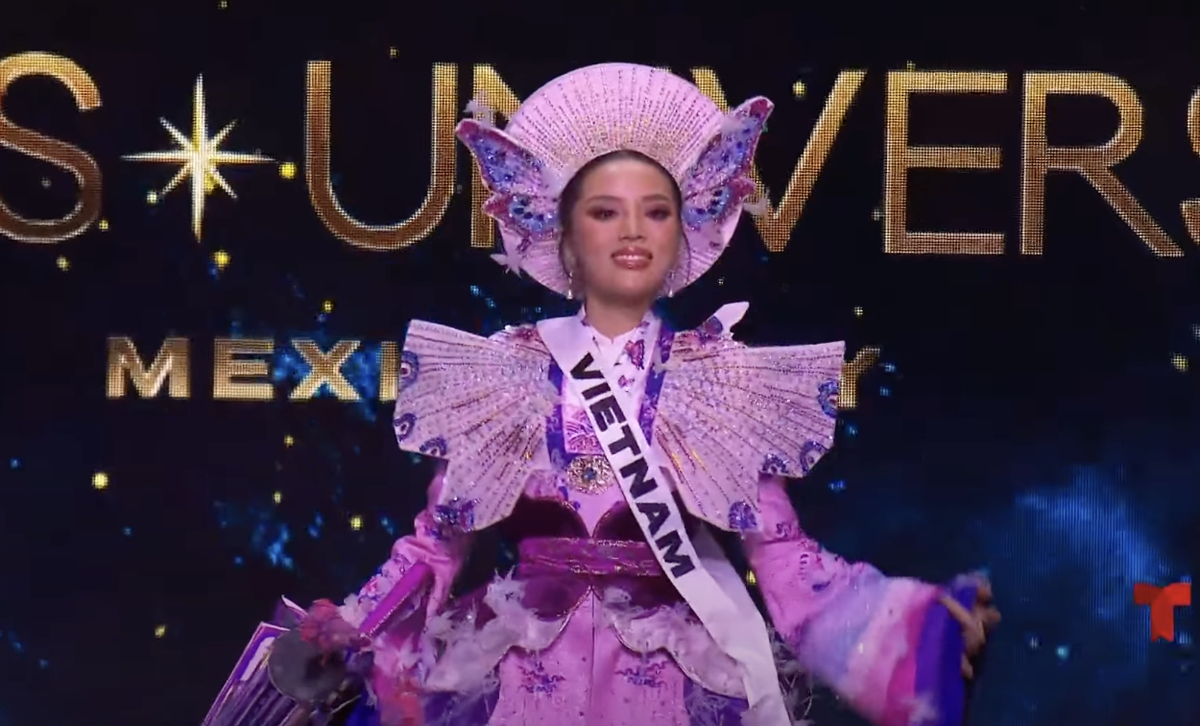 Đối thủ Kỳ Duyên lộ nội y, khoe vòng ba căng đầy ở bán kết Miss Universe Ảnh 3