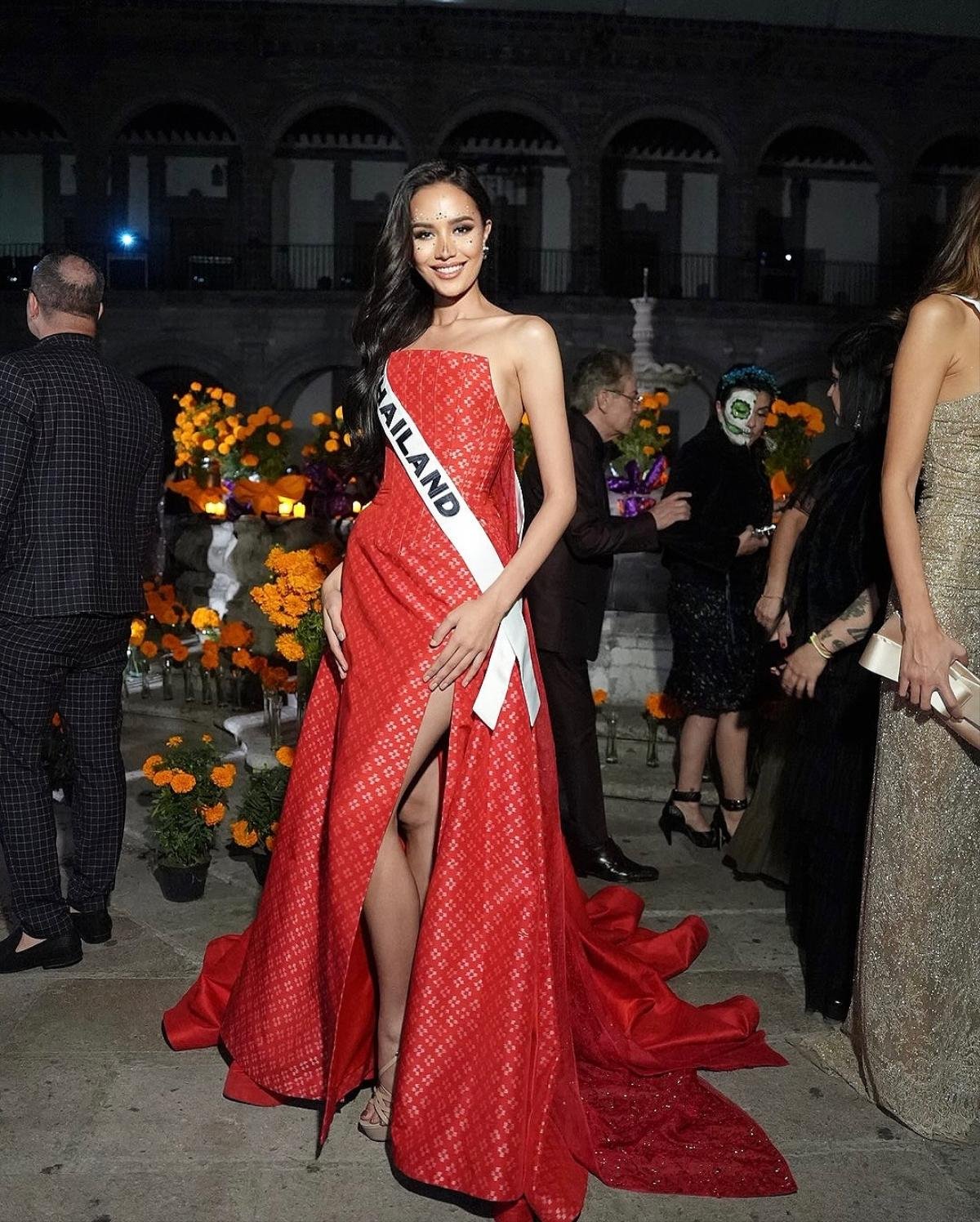 Phong cách của cô gái khiến Kỳ Duyên 'lu mờ' tại Miss Universe 2024 Ảnh 4