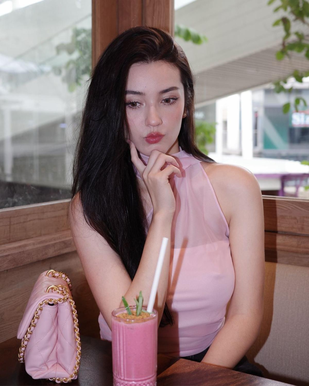 Nhan sắc 'thiên thần' Thái Lan sẽ khiến Bùi Khánh Linh mệt mỏi ở Miss Intercontinental 2024 Ảnh 4