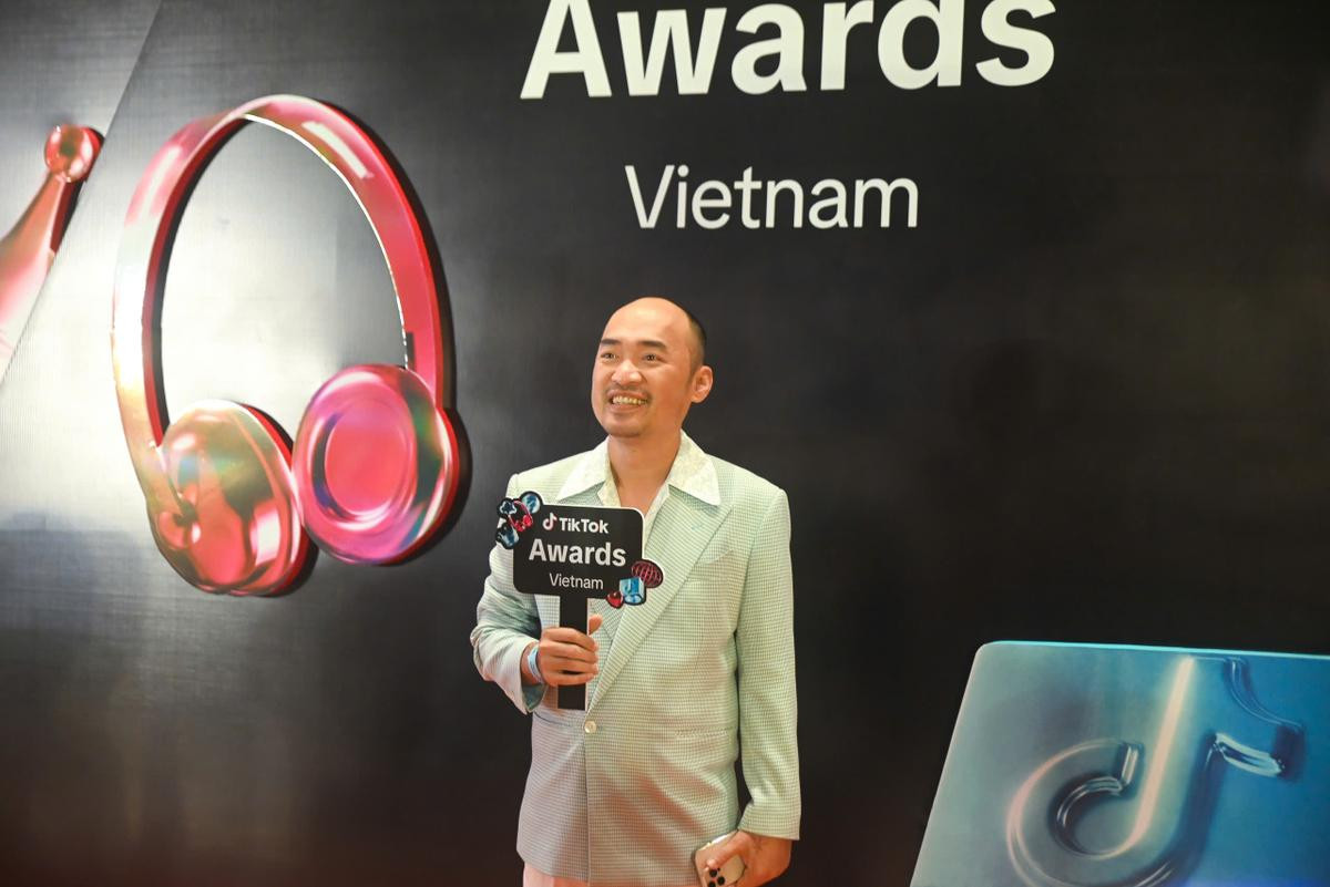 Ninh - Dương tình tứ, Phạm Thoại 'ố dề' tại lễ trao giải TikTok Awards 2024 Ảnh 6