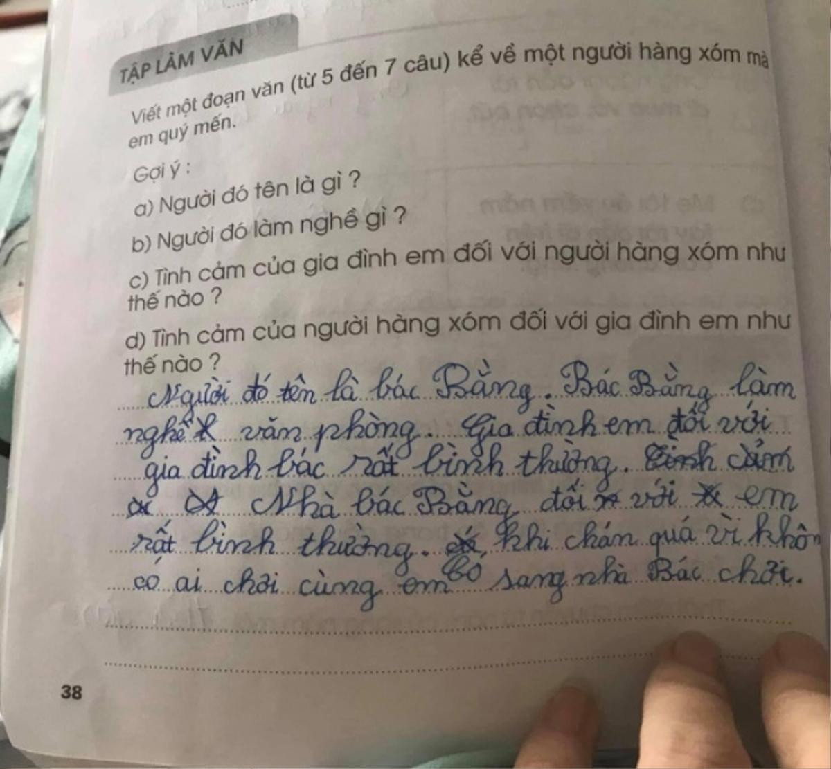 Bài văn kể về người hàng xóm, nhân vật chính đọc xong liền thấy 'cảm lạnh' Ảnh 1