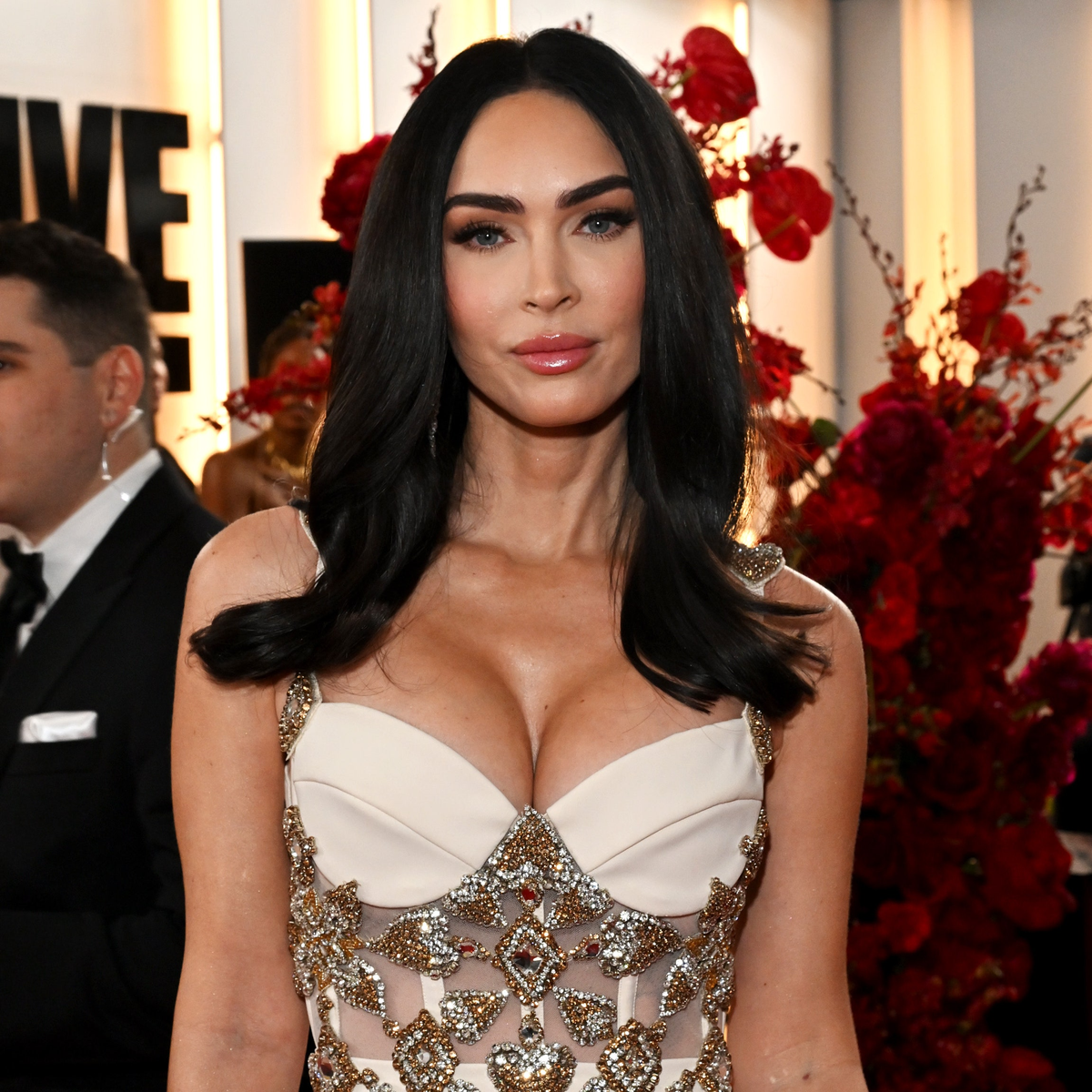 Megan Fox khoe bầu với váy mỏng dính Ảnh 7