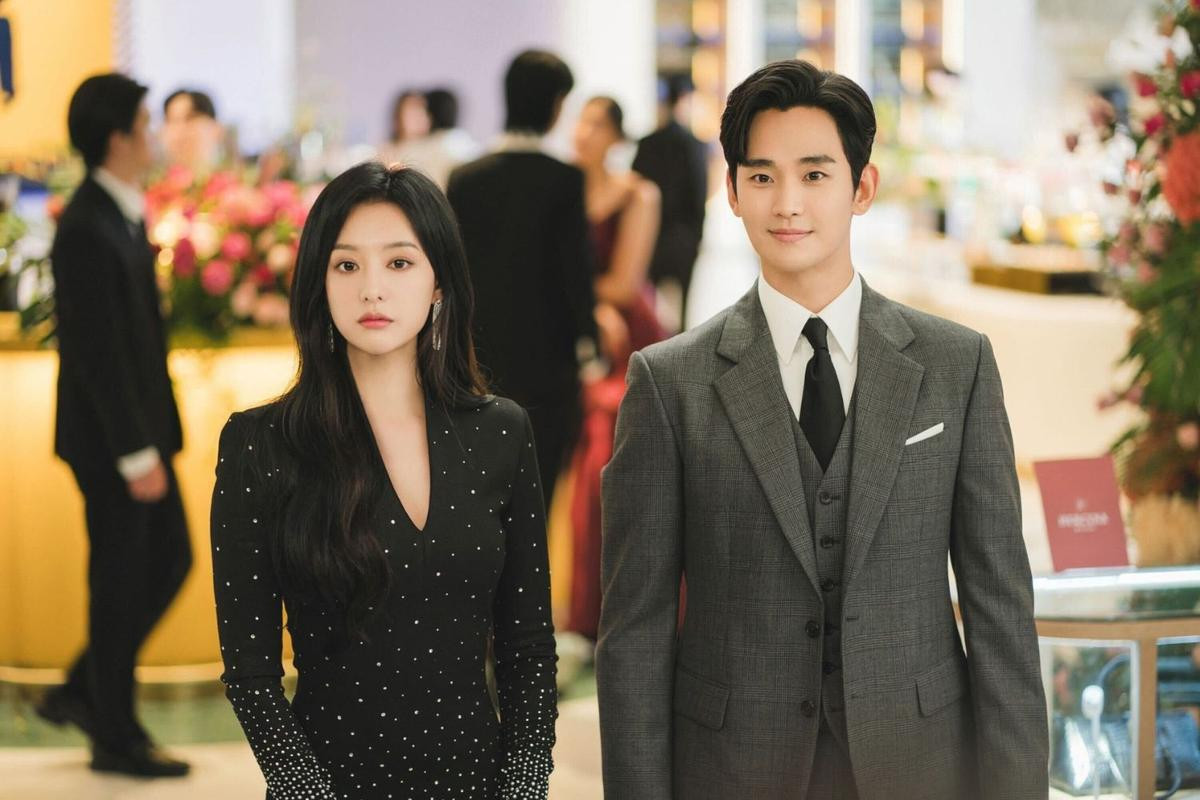 Kim Soo Hyun và Kim Ji Won nhận trái ngọt sau 8 tháng 'về chung nhà' Ảnh 2