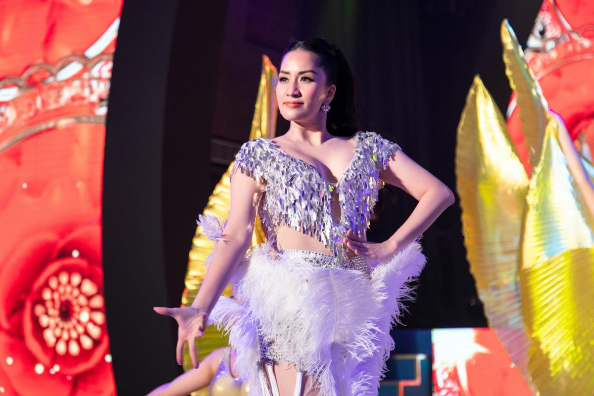 Khánh Thi không chỉ là 'Nữ hoàng dancesport' Ảnh 3