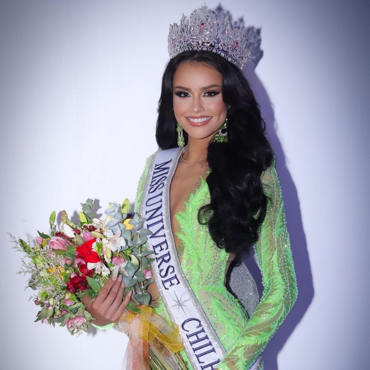 Nữ ca sĩ 25 tuổi được dự đoán 'qua mặt' Kỳ Duyên để đăng quang Miss Universe Ảnh 5