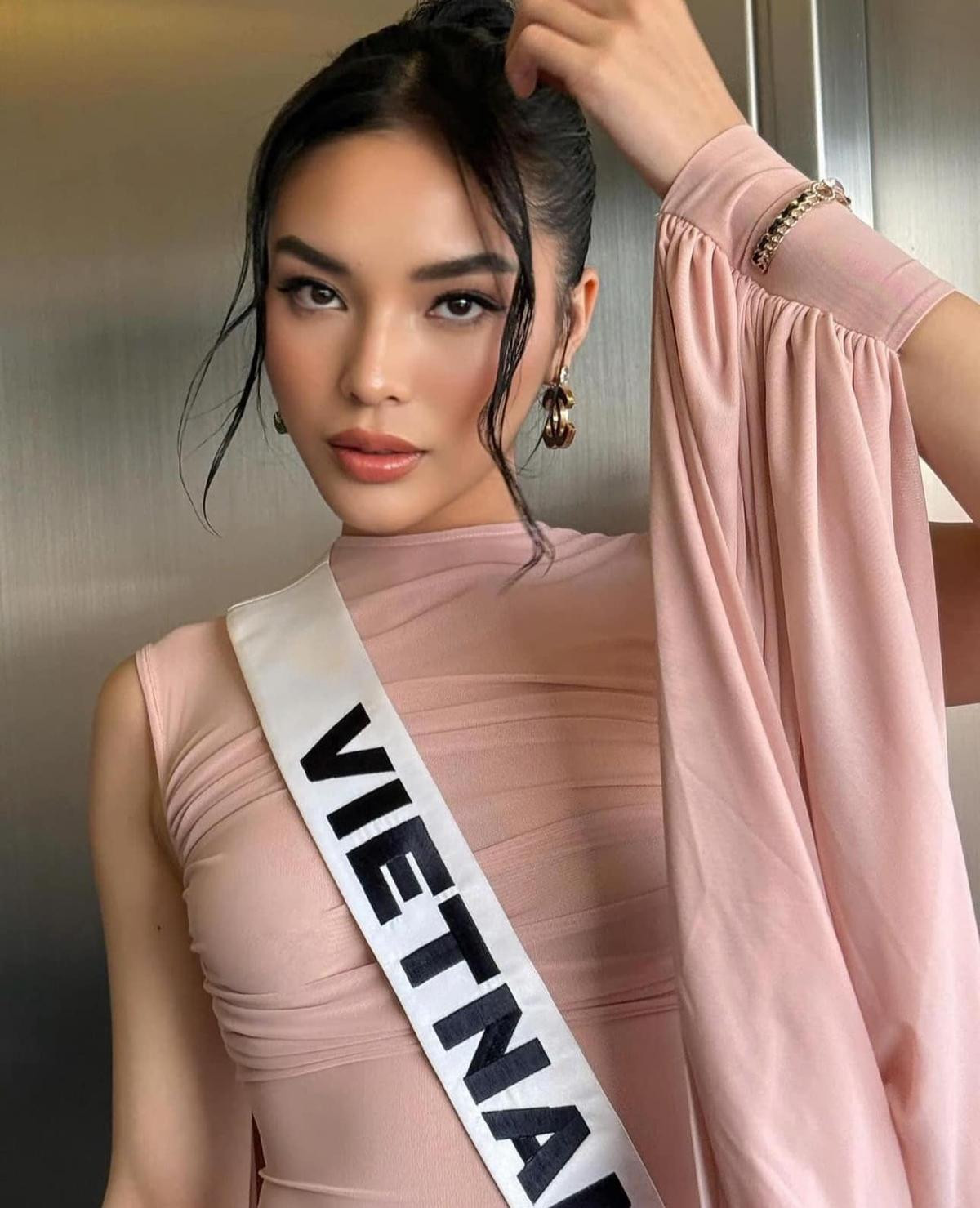 Kiểu tóc thứ 10 của Kỳ Duyên mang đến Miss Universe Ảnh 1