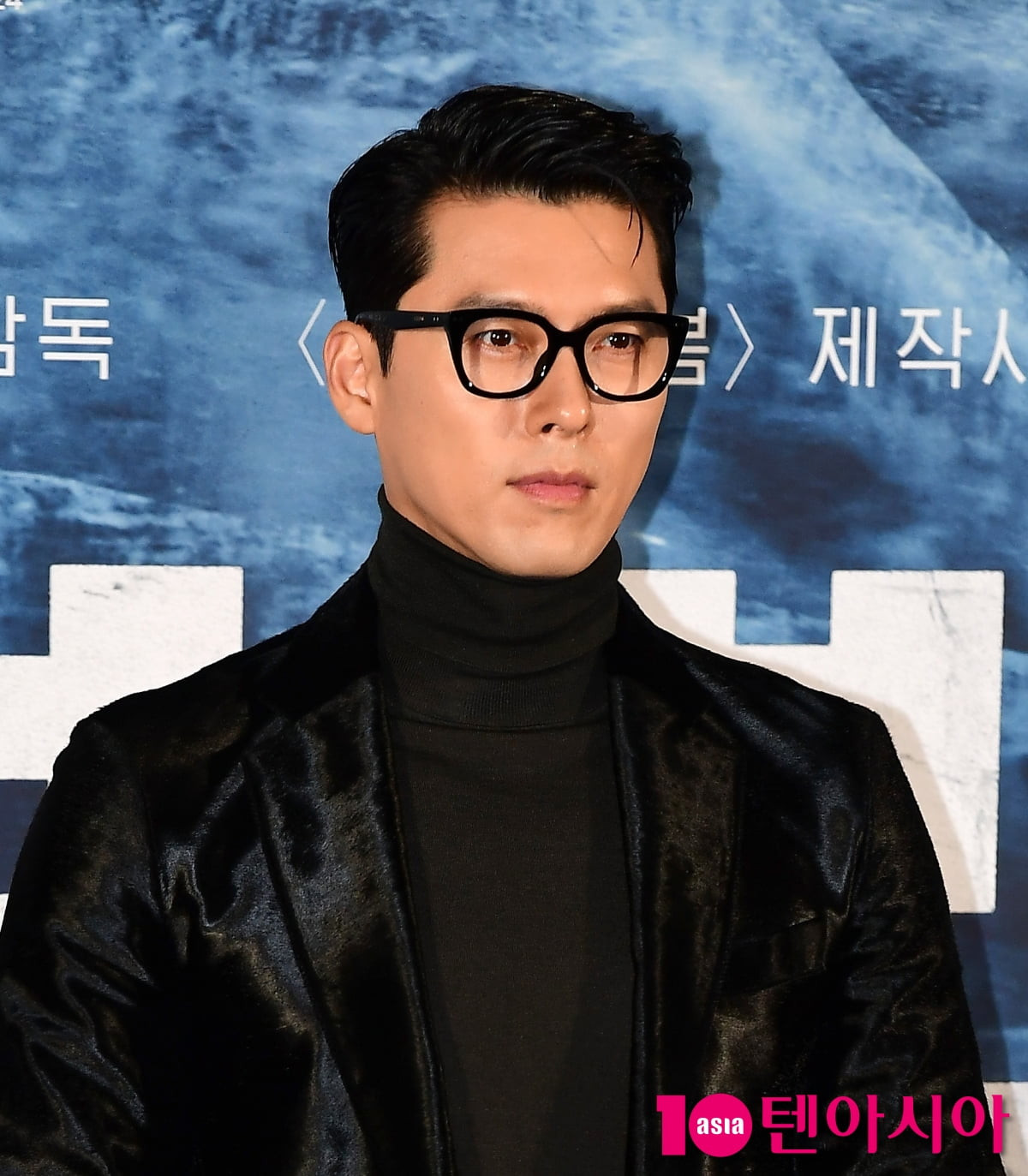 Hyun Bin hiếm hoi cho con trai 2 tuổi 'lên sóng' khiến cả showbiz bùng nổ Ảnh 1