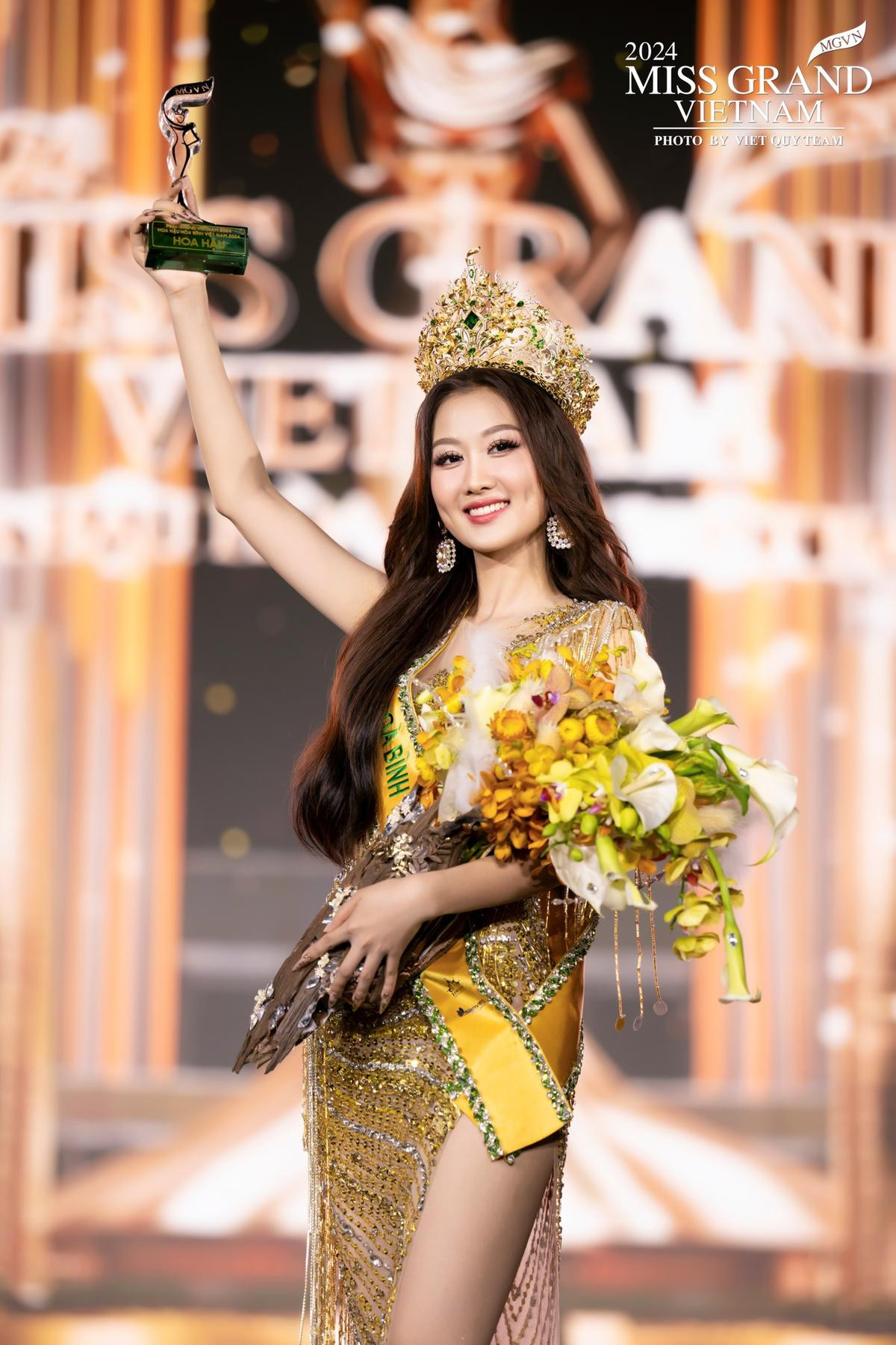 Toàn cảnh nhan sắc Việt 2024: Miss Grand Vietnam gây tranh luận, Hoa hậu Ý Nhi tái xuất Ảnh 4