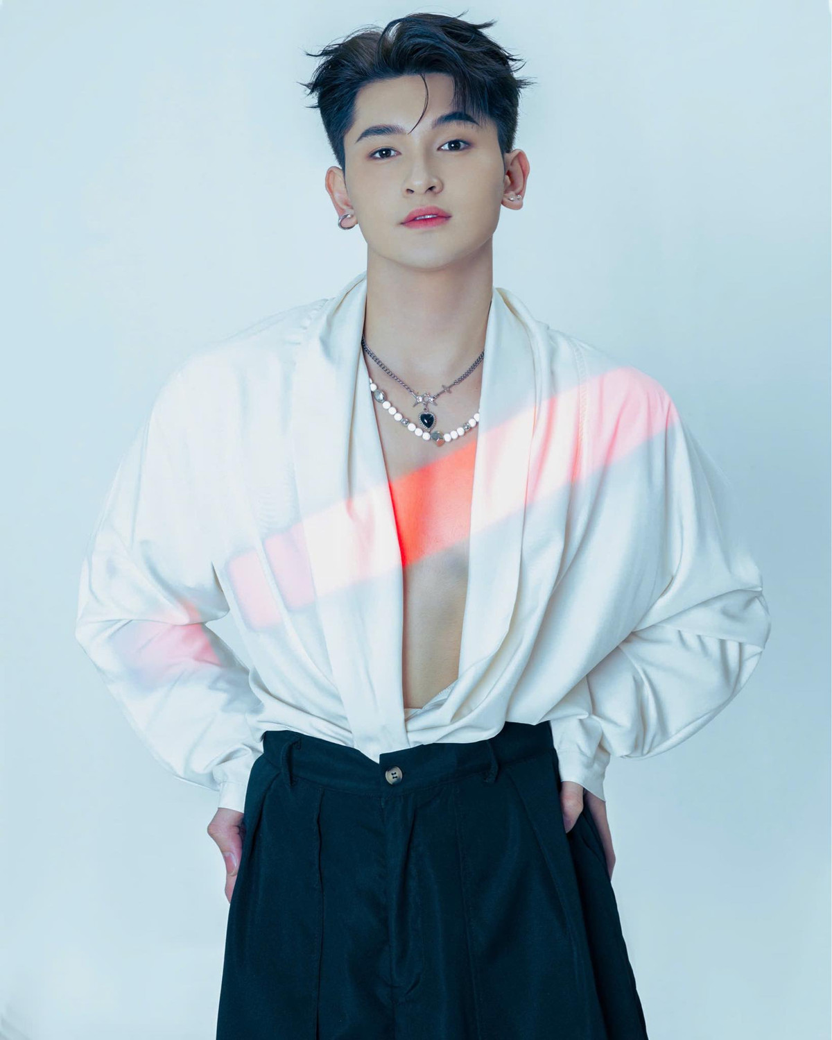 Con trai NSƯT Minh Nhí lột xác ở tuổi 24 Ảnh 3