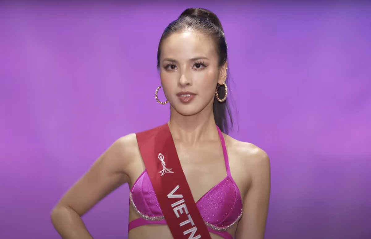 Bán kết Miss Charm: Đại diện Việt Nam gặp sự cố, té ngã khi diễn bikini Ảnh 1