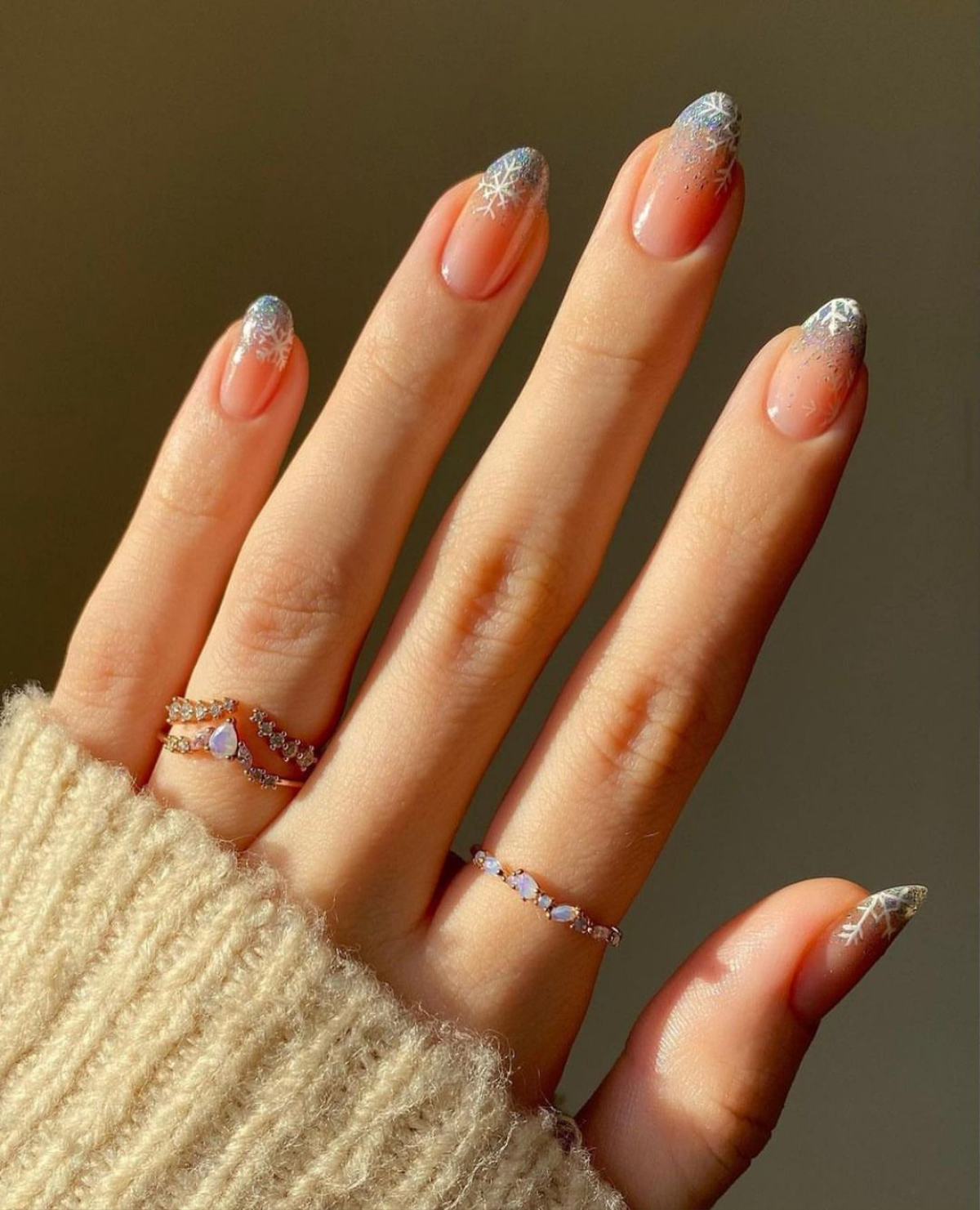 Gợi ý những kiểu nails đơn giản dành cho phái nữ nhân dịp Giáng Sinh Ảnh 7