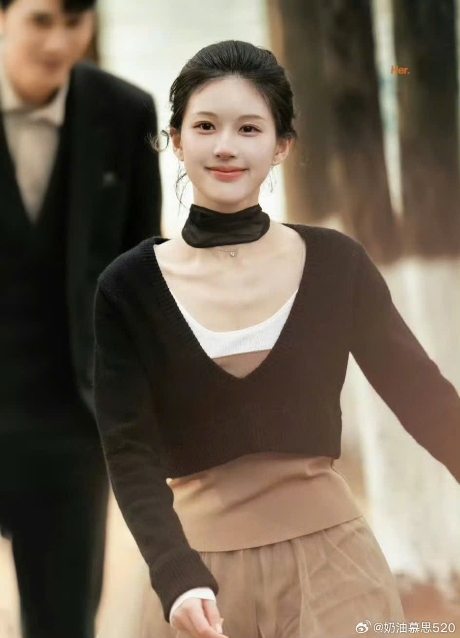 Nữ diễn viên nổi tiếng phải ngồi xe lăn nhập viện, tình trạng sức khỏe không khả quan Ảnh 5