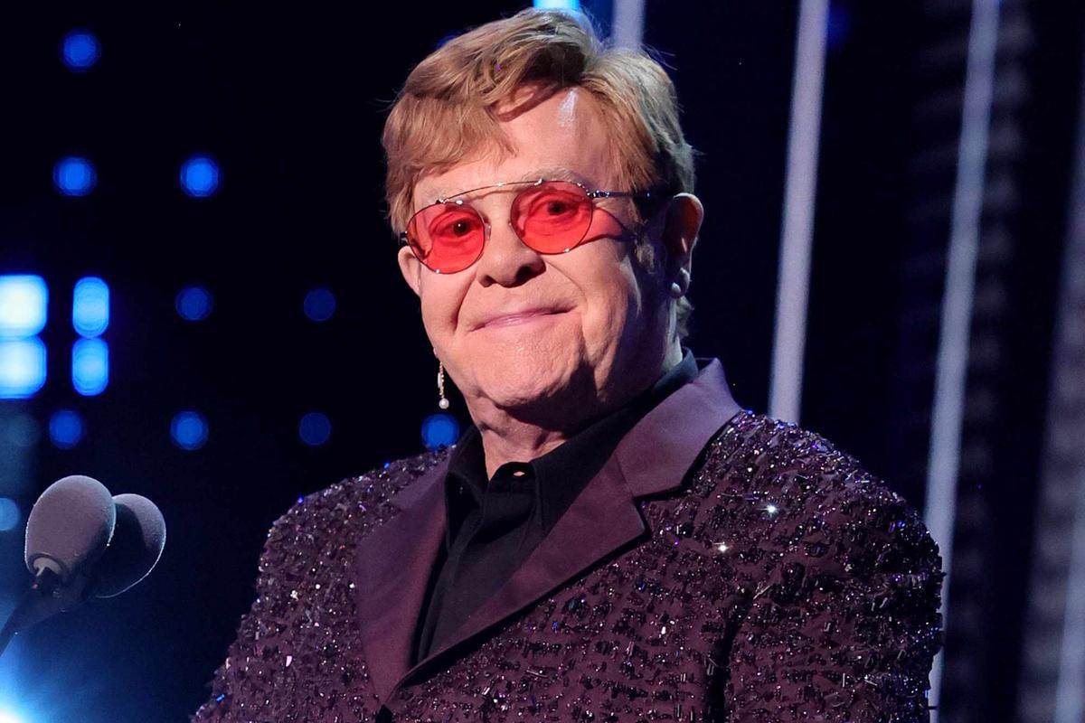 Huyền thoại âm nhạc Elton John thông báo mất thị lực ở tuổi 77 Ảnh 1