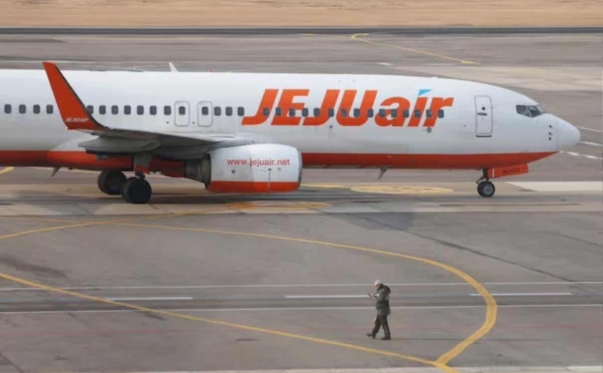 Tình hình 'ngàn cân treo sợi tóc' của Jeju Air sau thảm kịch rơi máy bay khiến 179 người thiệt mạng Ảnh 1