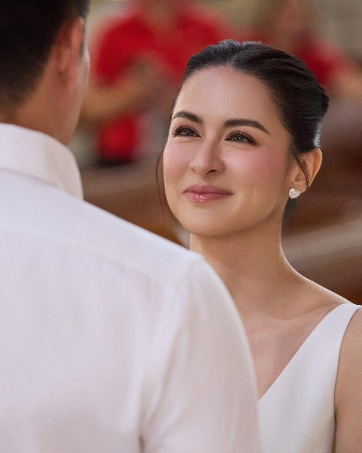 'Mỹ nhân đẹp nhất Phillippines' Marian Rivera đẹp rực rỡ trong lễ kỉ niệm 10 năm ngày cưới Ảnh 2