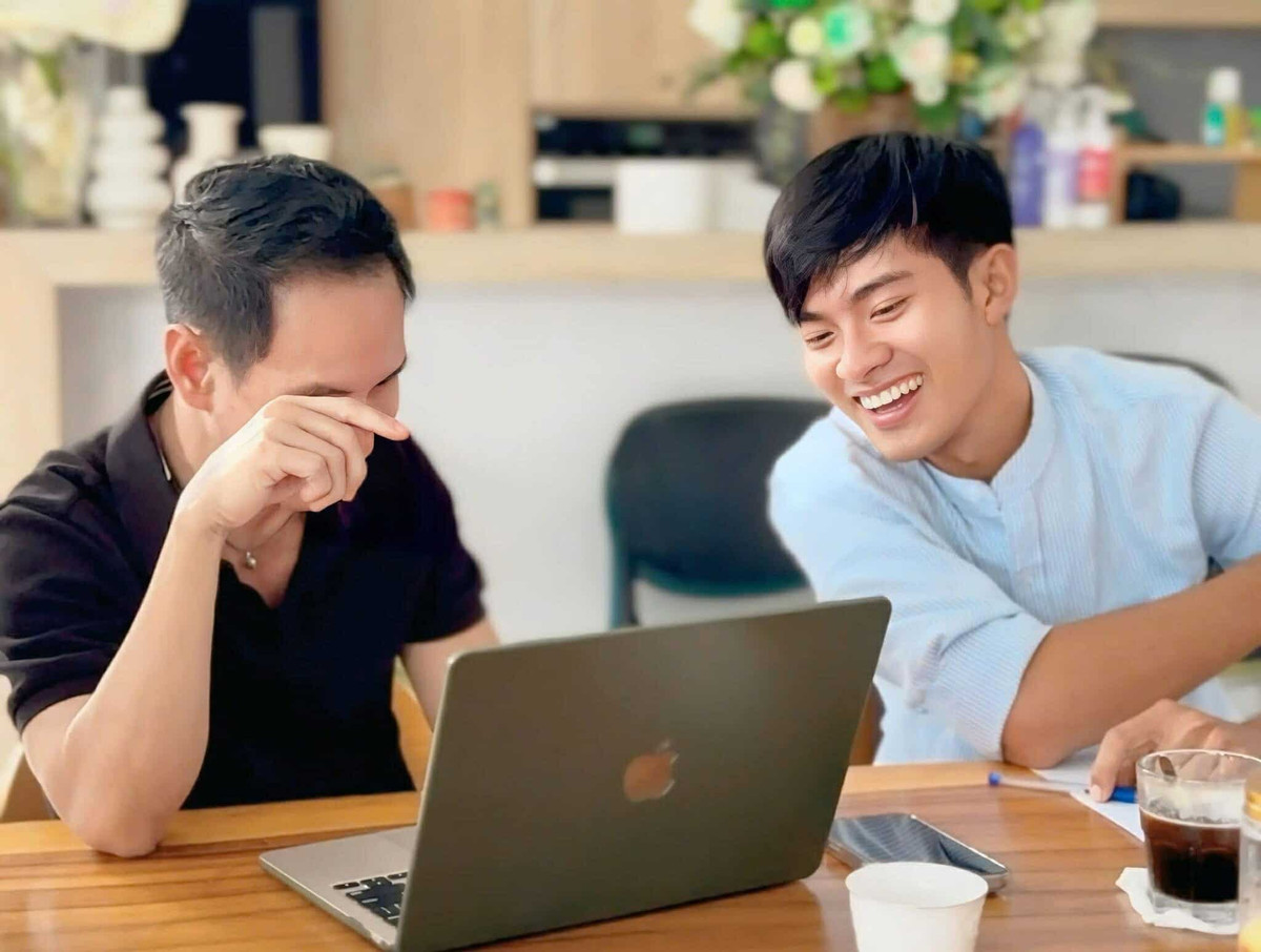 Lê Tuấn Khang lộ diện cực bảnh bao bên Lý Hải và dàn cast Lật Mặt 8 Ảnh 2