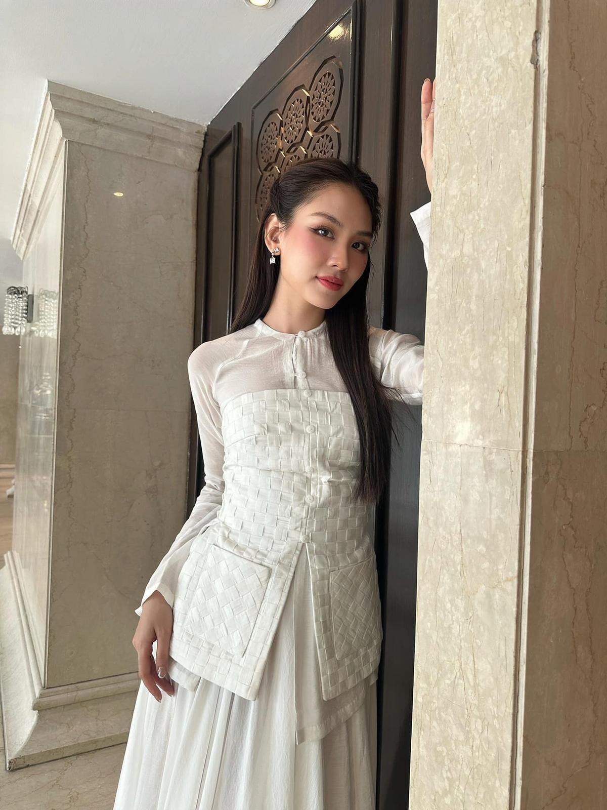 Mai Phương mang áo bà ba đến Miss World Ảnh 1