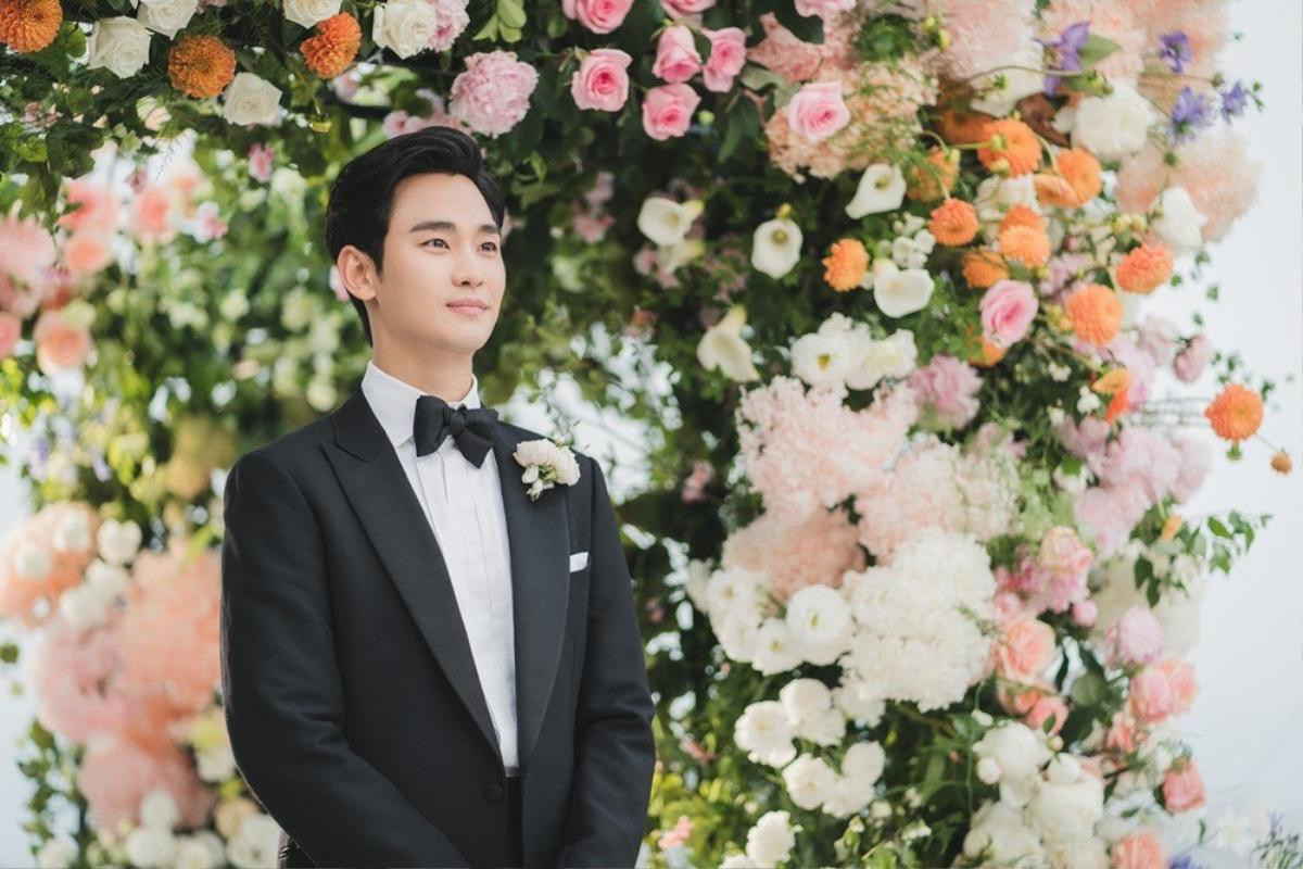 Kim Soo Hyun chính thức tung ảnh cưới với bạn thân Song Hye Kyo, visual khiến dân tình choáng ngợp Ảnh 3