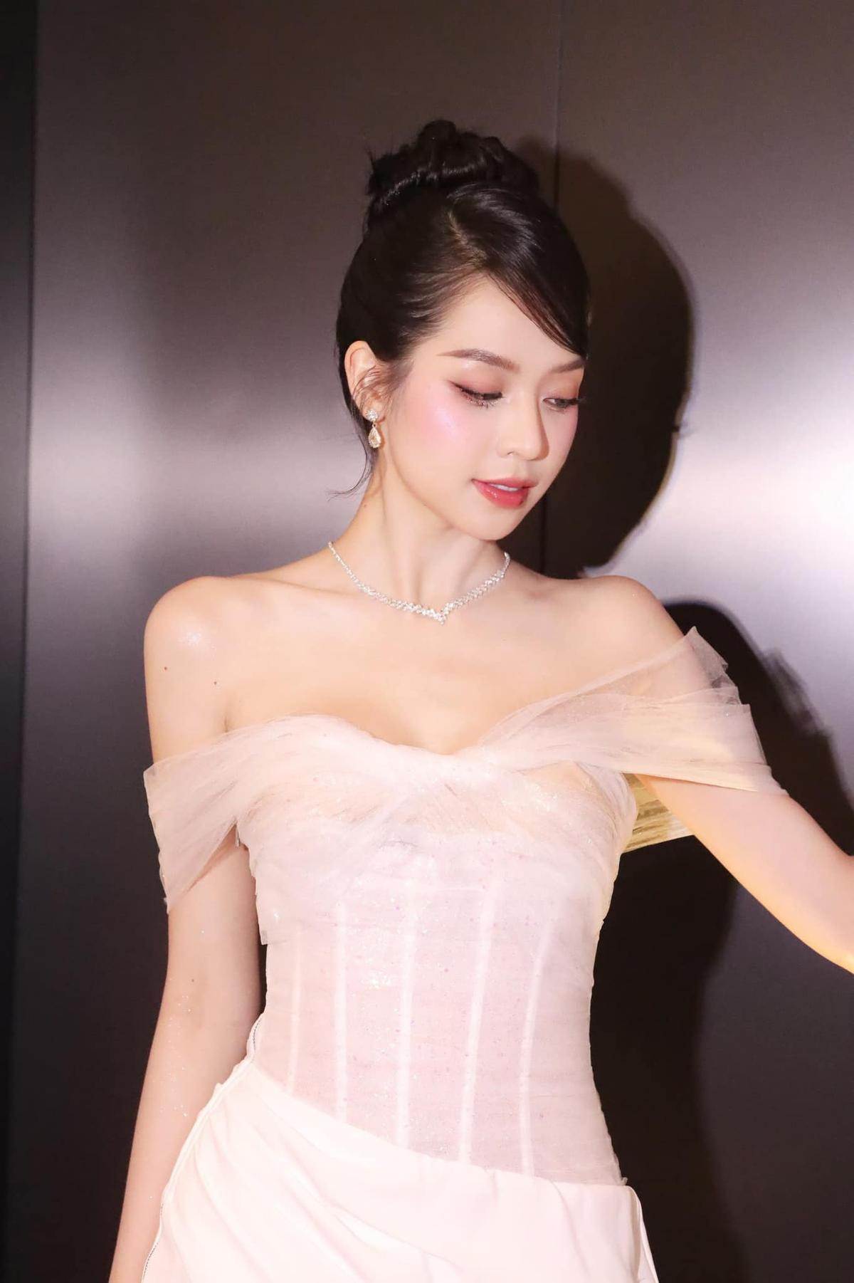 Hoa hậu Thanh Thủy khoe visual ngọc nữ khiến fan đắm đuối: Phải tham dự Miss International gấp Ảnh 6