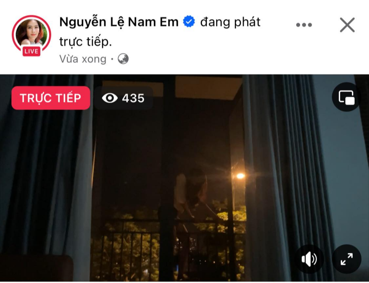 Nam Em bất ngờ đi ra ban công khi đang livestream Ảnh 1