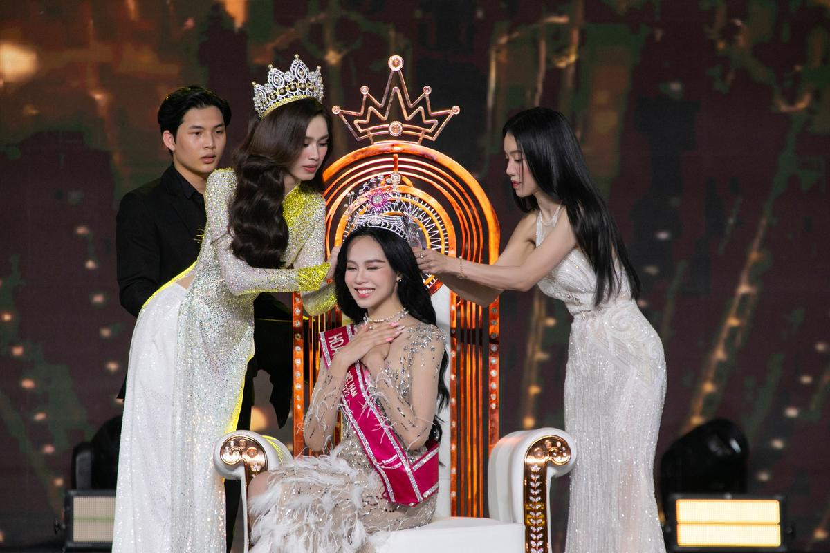 Hoa hậu Thanh Thủy đổi mới hình ảnh cá nhân trước ngày ứng tuyển Miss International 2024 Ảnh 11