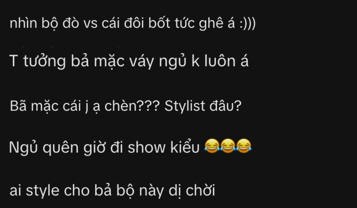 Bích Phương lần đầu hát live 'Nâng chén tiêu sầu', trang phục biểu diễn gây tranh cãi Ảnh 2