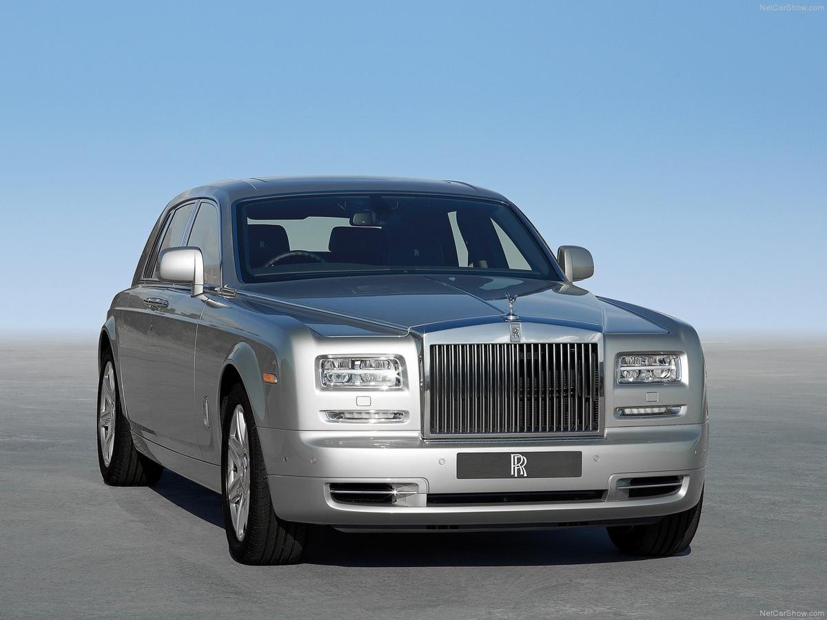 Rolls-Royce giá 15 tỷ rước dâu ở đám cưới Quang Hải - Chu Thanh Huyền Ảnh 1