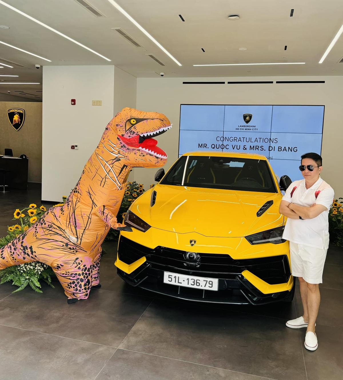 Vợ chồng Đoàn Di Băng tậu Lamborghini Urus Performante giá 16 tỷ, màn nhận xe không thể nào hài hước hơn Ảnh 1