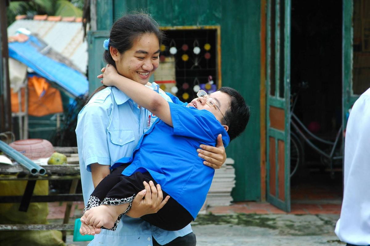 Cô giáo xương thuỷ tinh chưa từng đến trường, chuyện đời chuyển thể thành phim công chiếu ở Mỹ Ảnh 7