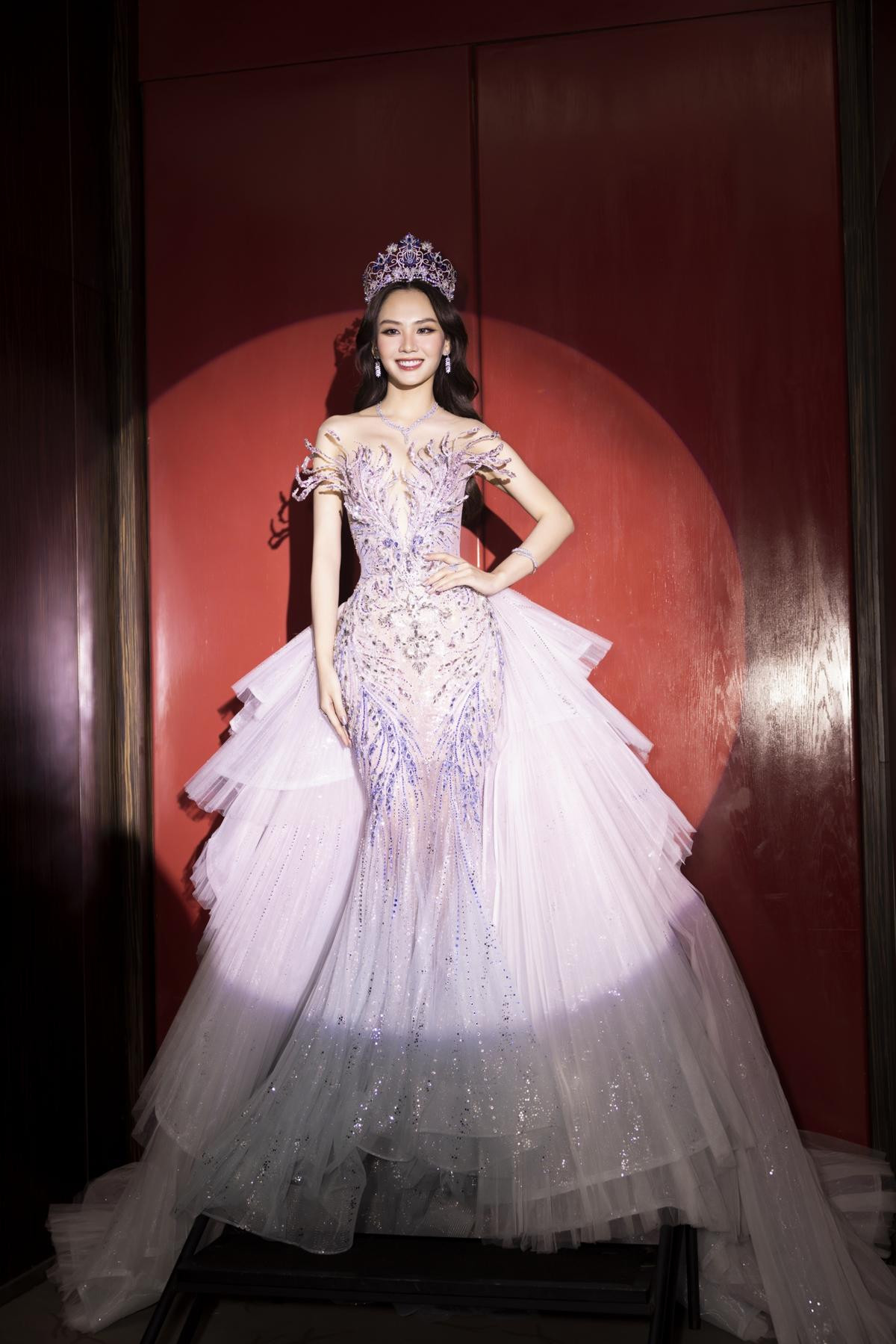 Chiếc váy dạ hội lộng lẫy của Hoa hậu Mai Phương ở CK Miss World Ảnh 4