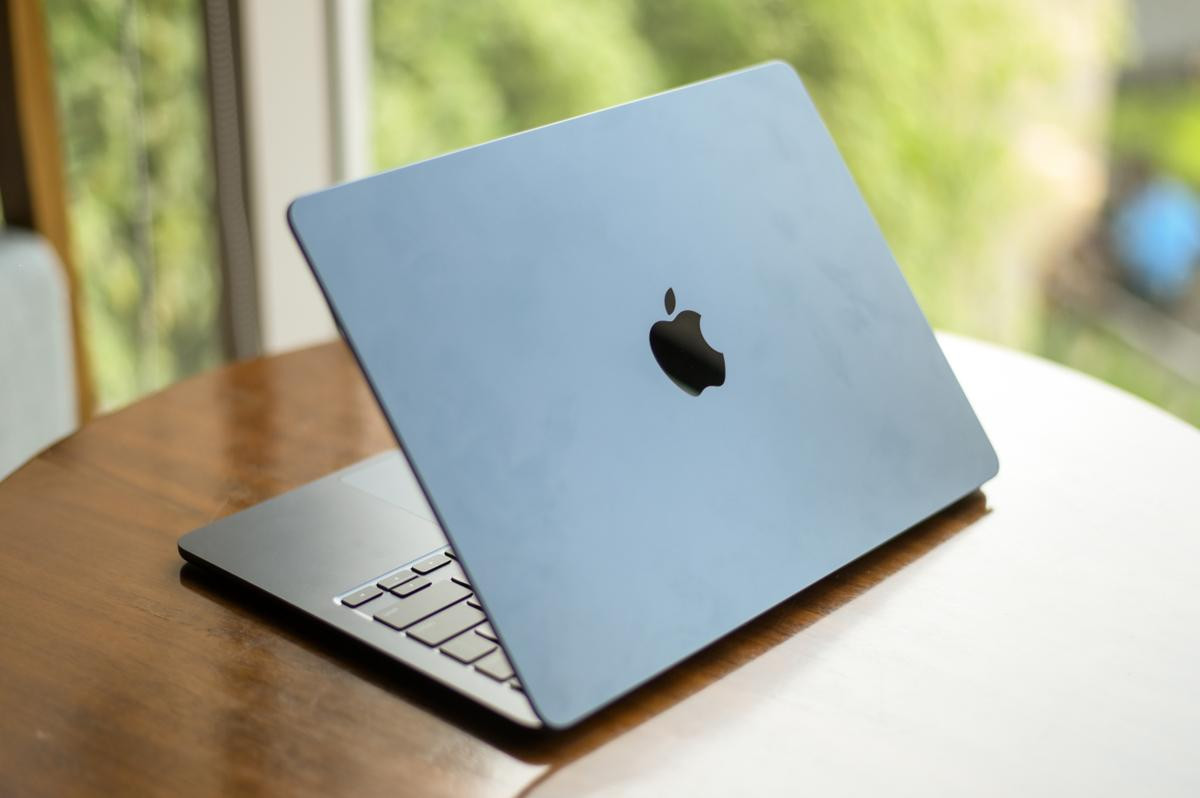 MacBook Air M3 có giá gần 28 triệu đồng Ảnh 3