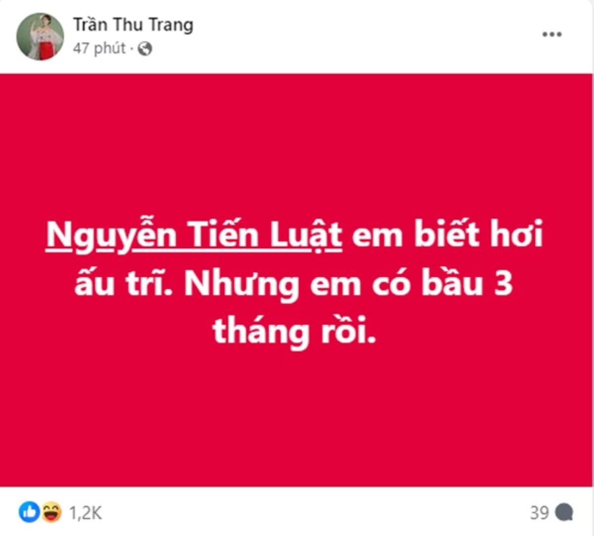 Diễn viên Thu Trang lộ dấu hiệu đang mang thai, liên tục có hành động đặc biệt ở sự kiện Ảnh 1