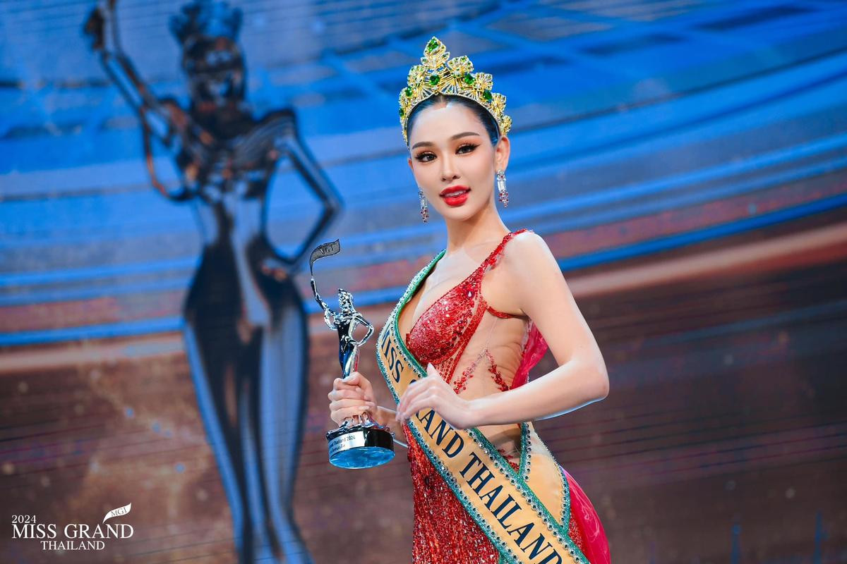 Có thể là hình ảnh về 1 người và văn bản cho biết 'Ad MISS 2024 GRAND THAILAND AND OSO 9 THAILAN'