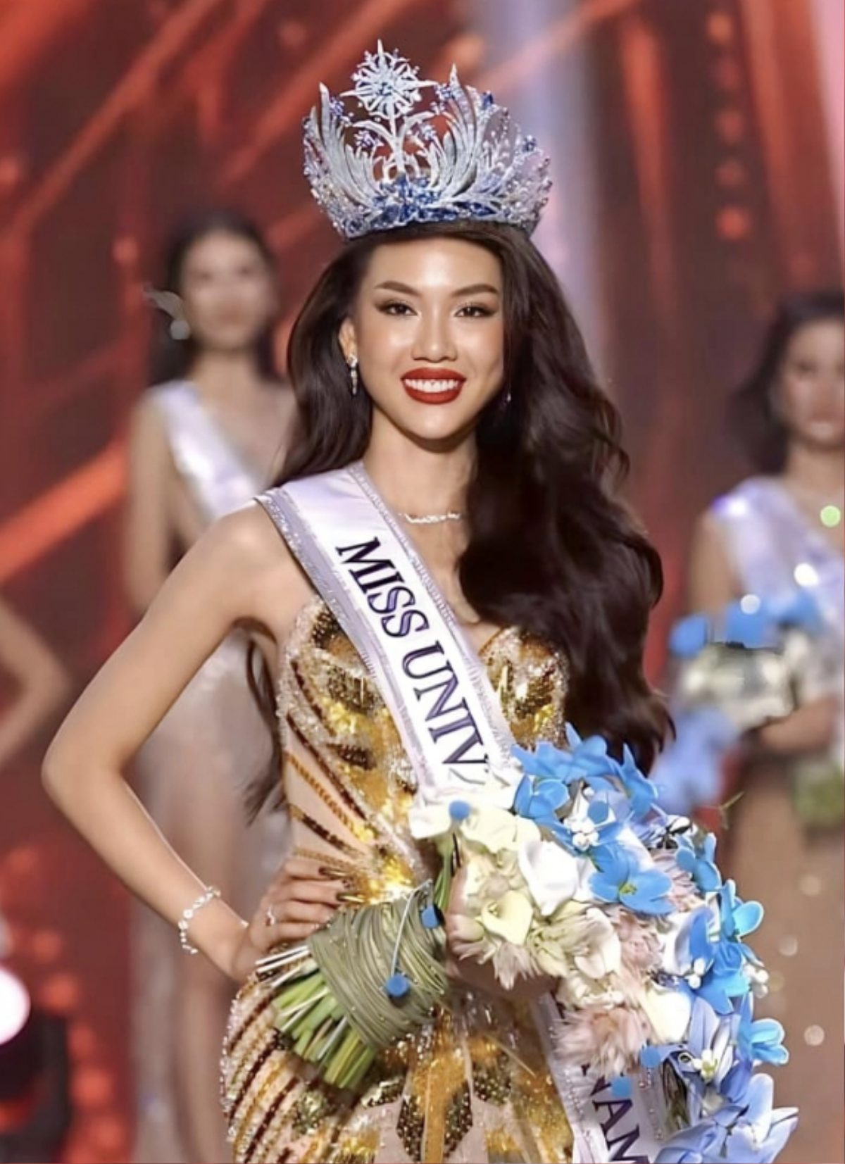 Đương kim Miss Universe Vietnam: Nhiệm kỳ mờ nhạt, thị phi liên tục 'bủa vây' Ảnh 2