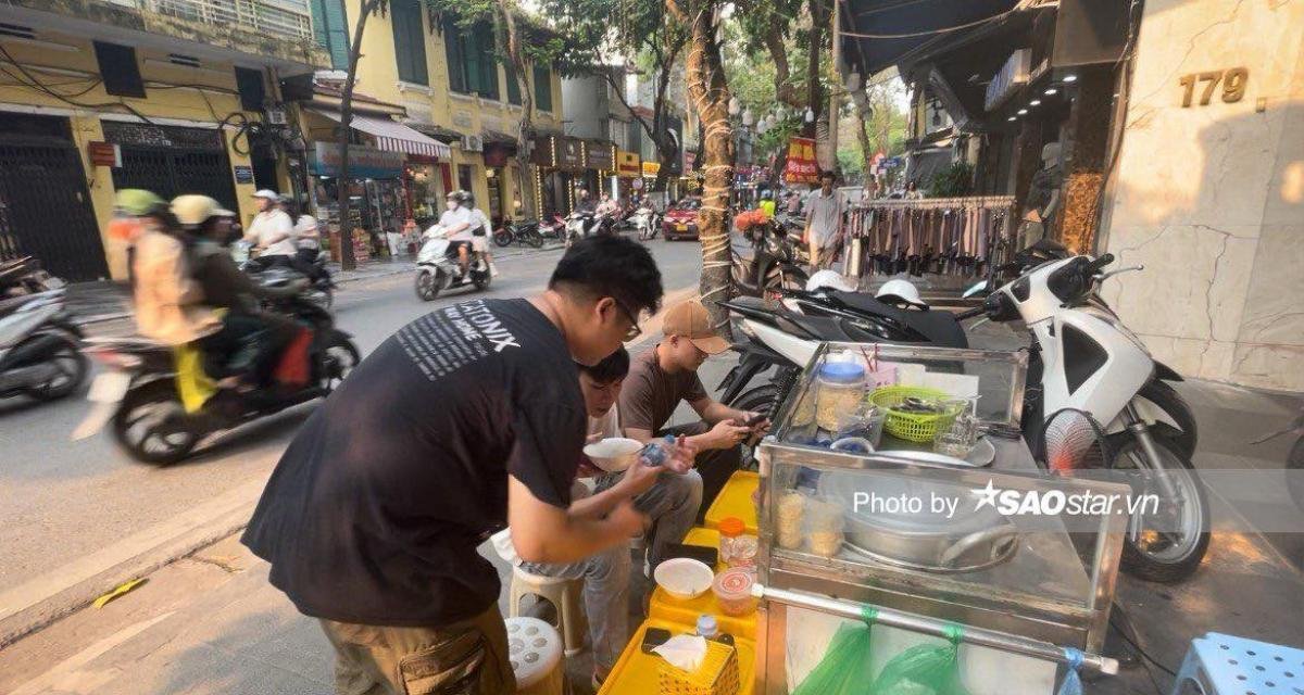 Chàng trai bán cháo sườn biết 3 ngôn ngữ, nói tiếng Anh như gió khiến du khách bất ngờ Ảnh 3