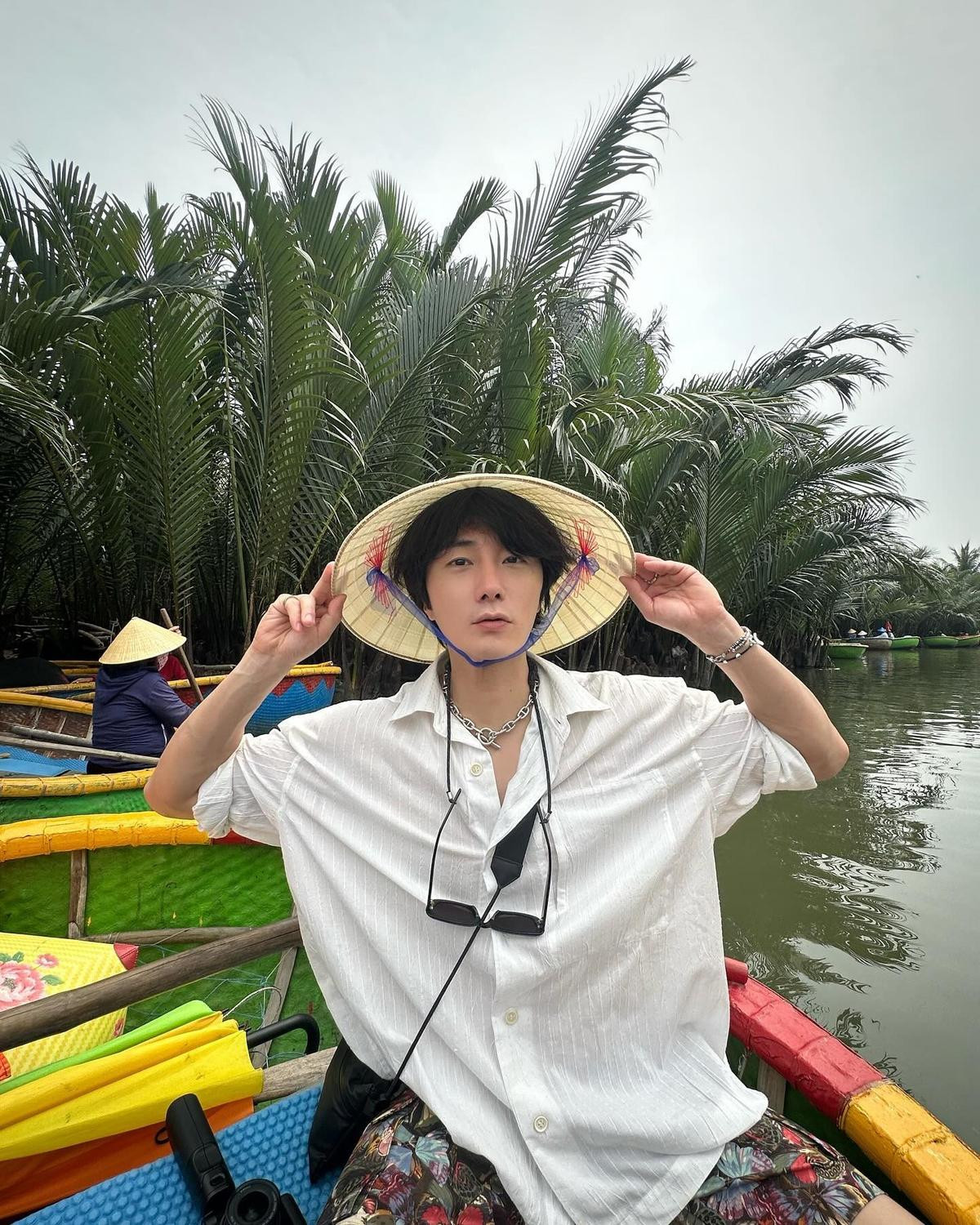 Jung Il Woo xả ảnh trên Instagram, nói hạnh phúc khi đến Việt Nam Ảnh 5