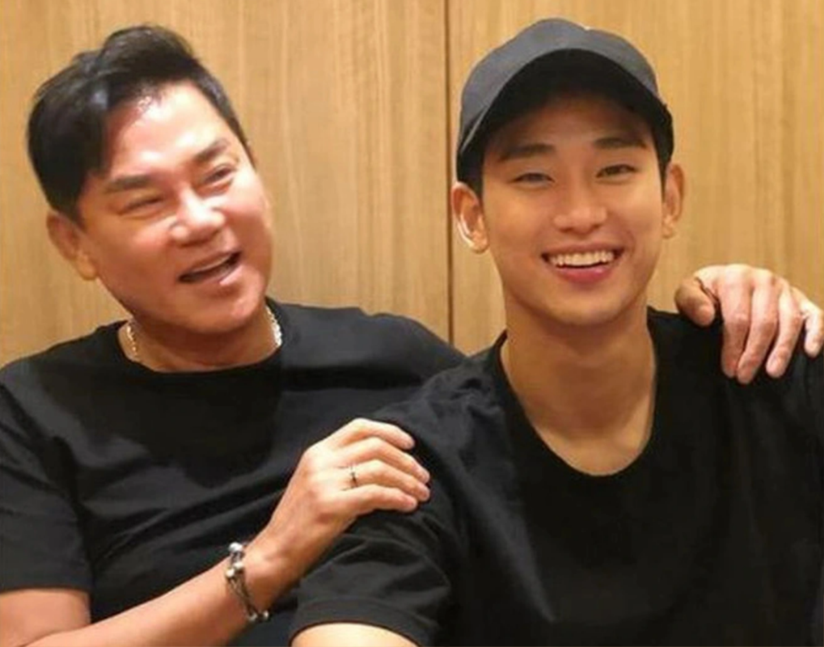 Kim Soo Hyun vắng mặt ở lễ tái hôn của bố, nghi vấn rạn nứt tình cảm cha con? Ảnh 2